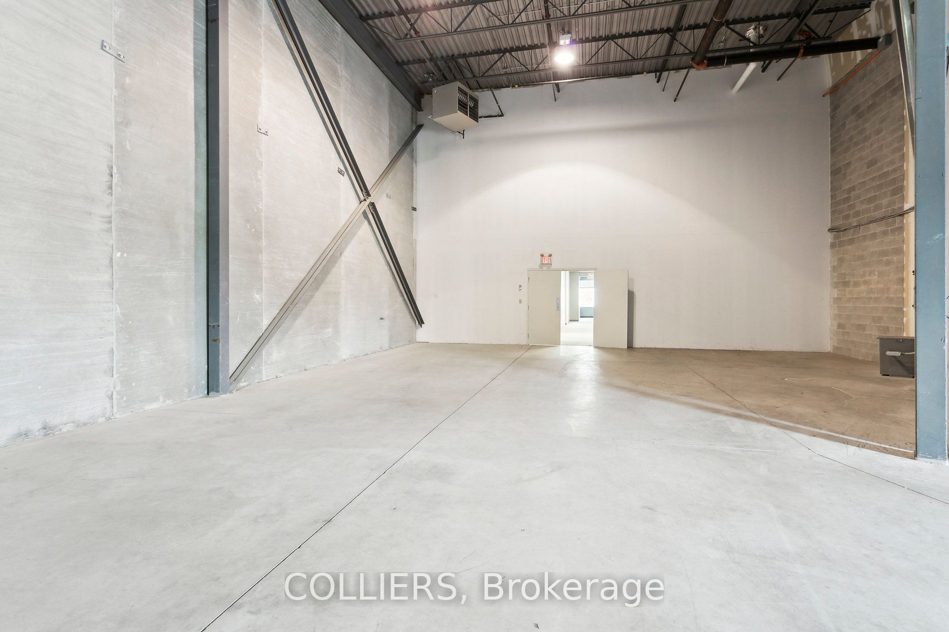 #unit 14 - 3715 Laird Road Property Photo 2