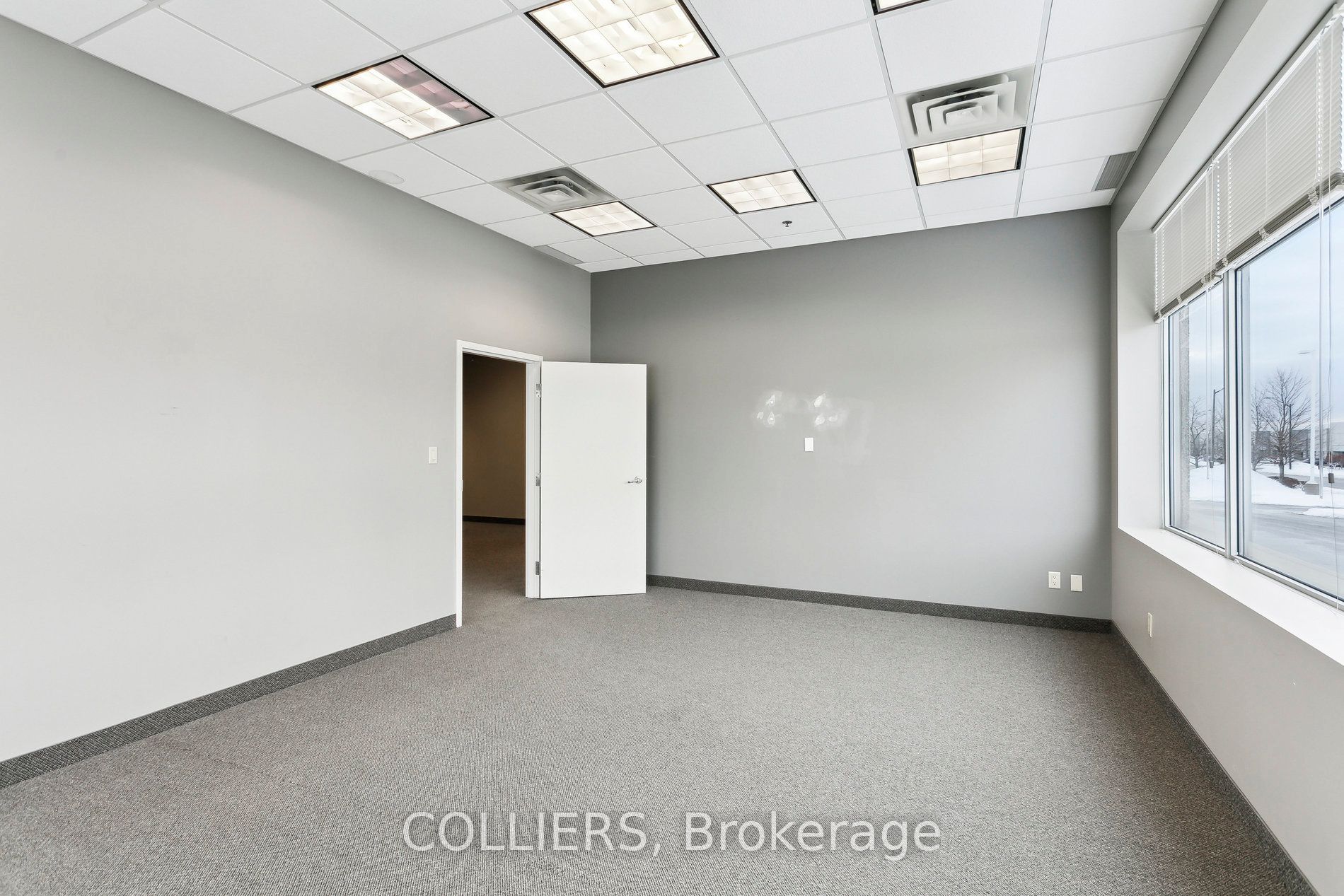 #unit 14 - 3715 Laird Road Property Photo 9