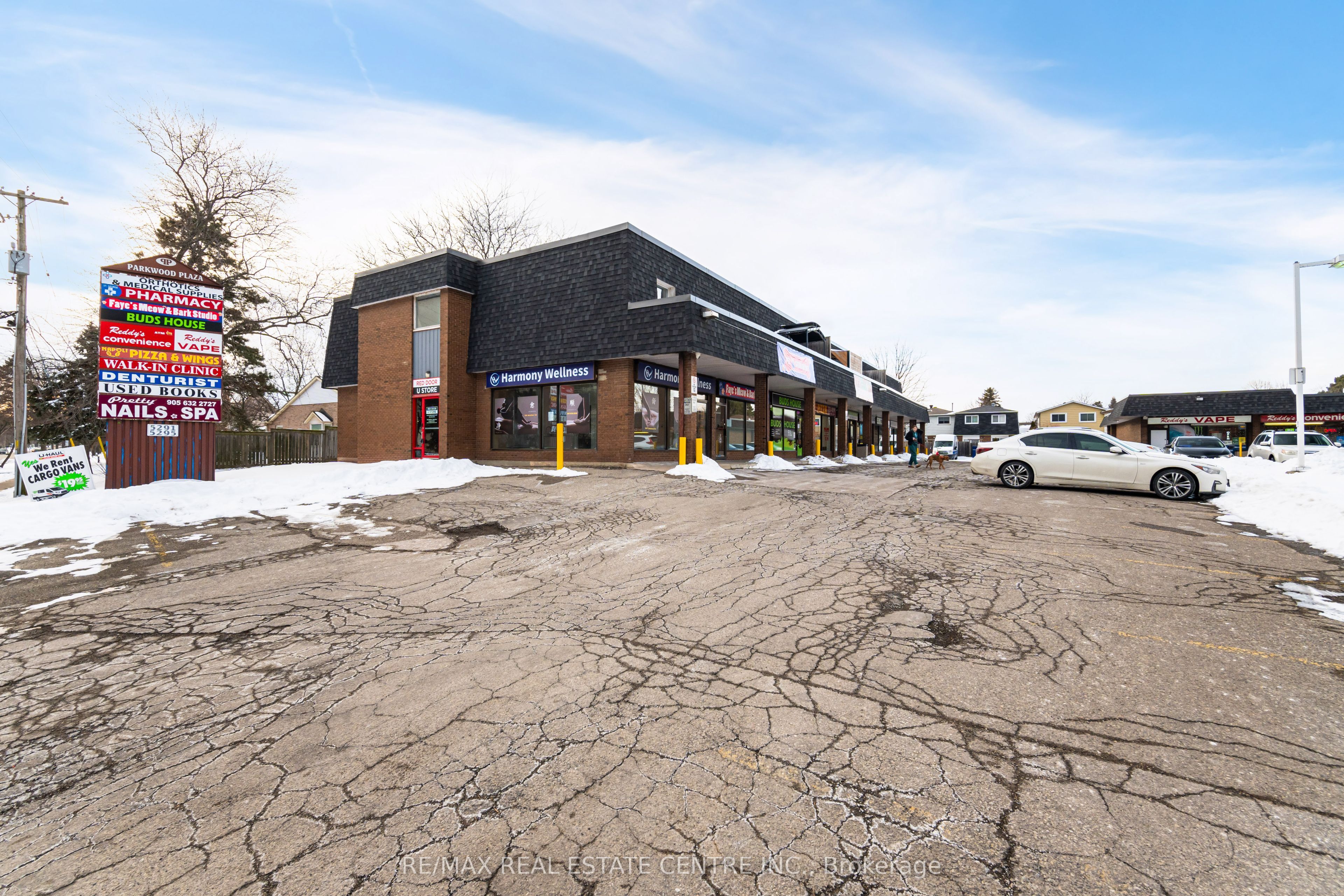 #8 - 5291 Lakeshore Road Property Photo 6