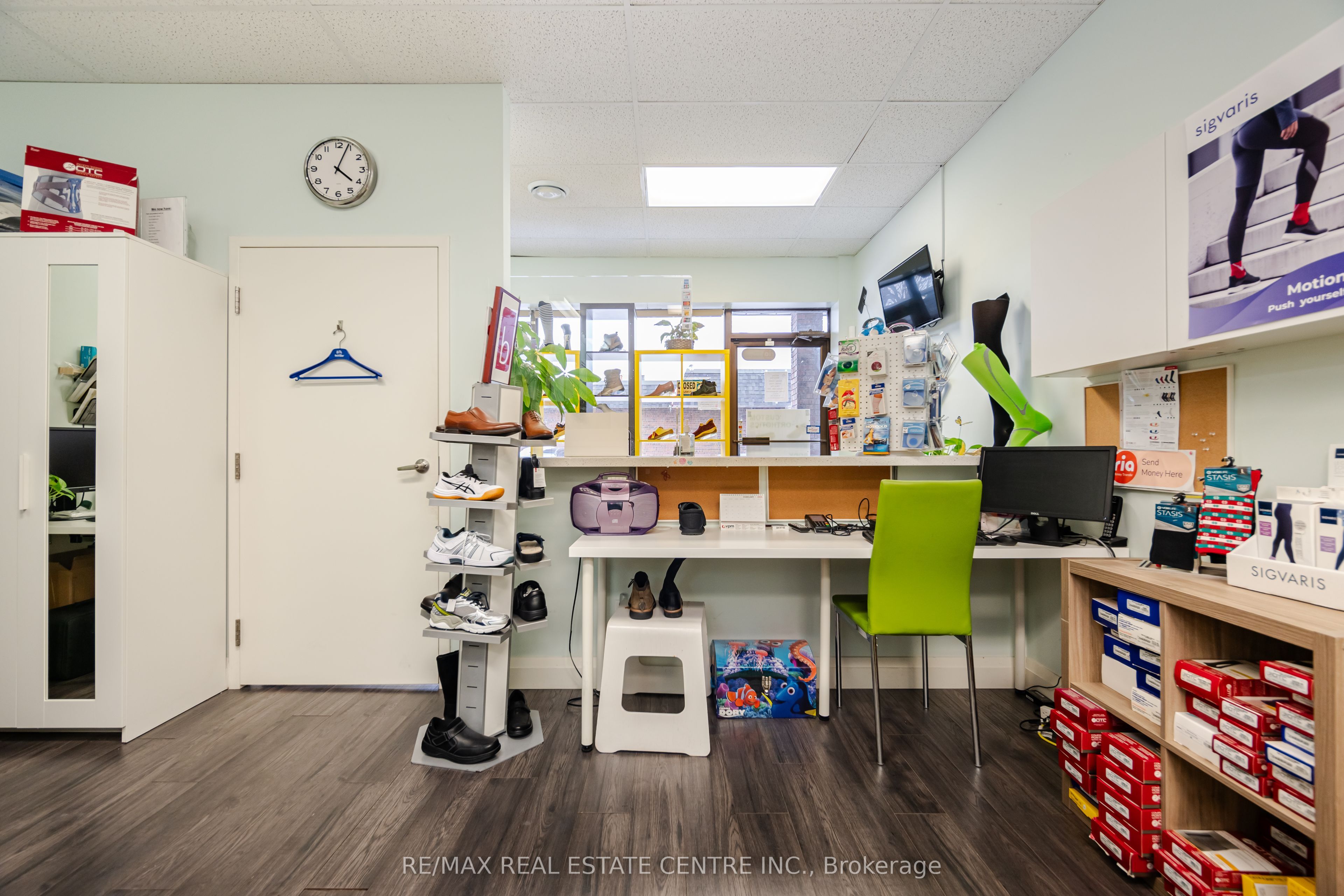 #8 - 5291 Lakeshore Road Property Photo 12