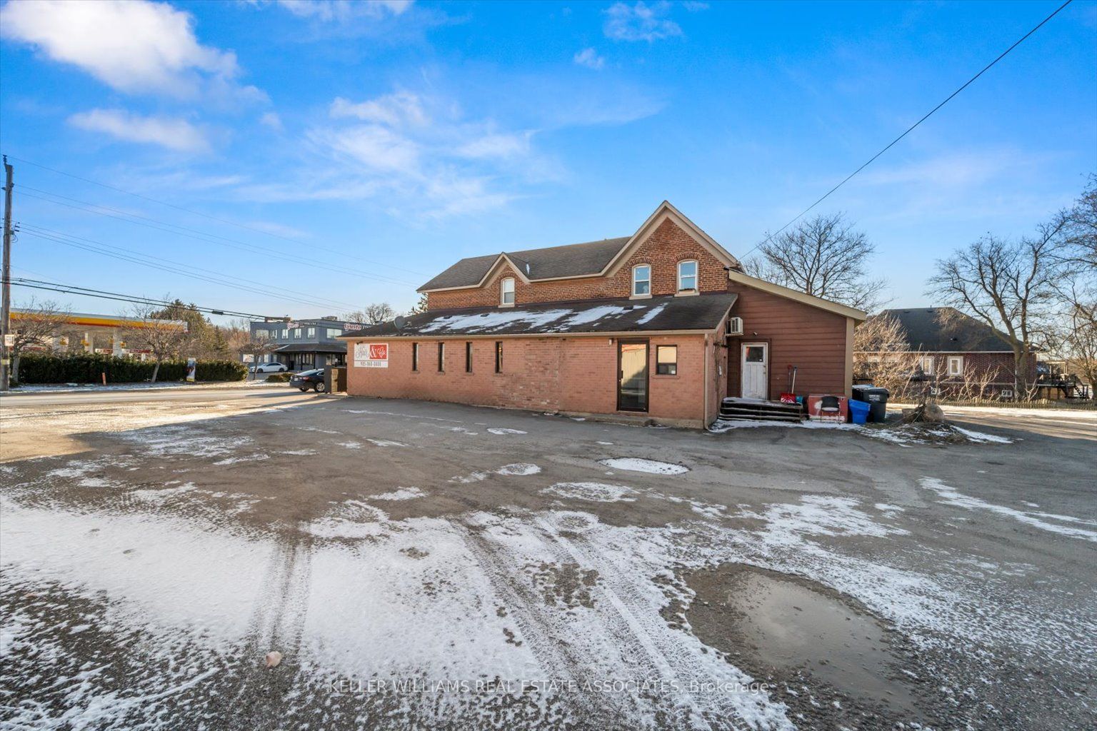 15388 Airport Road Property Photo 9
