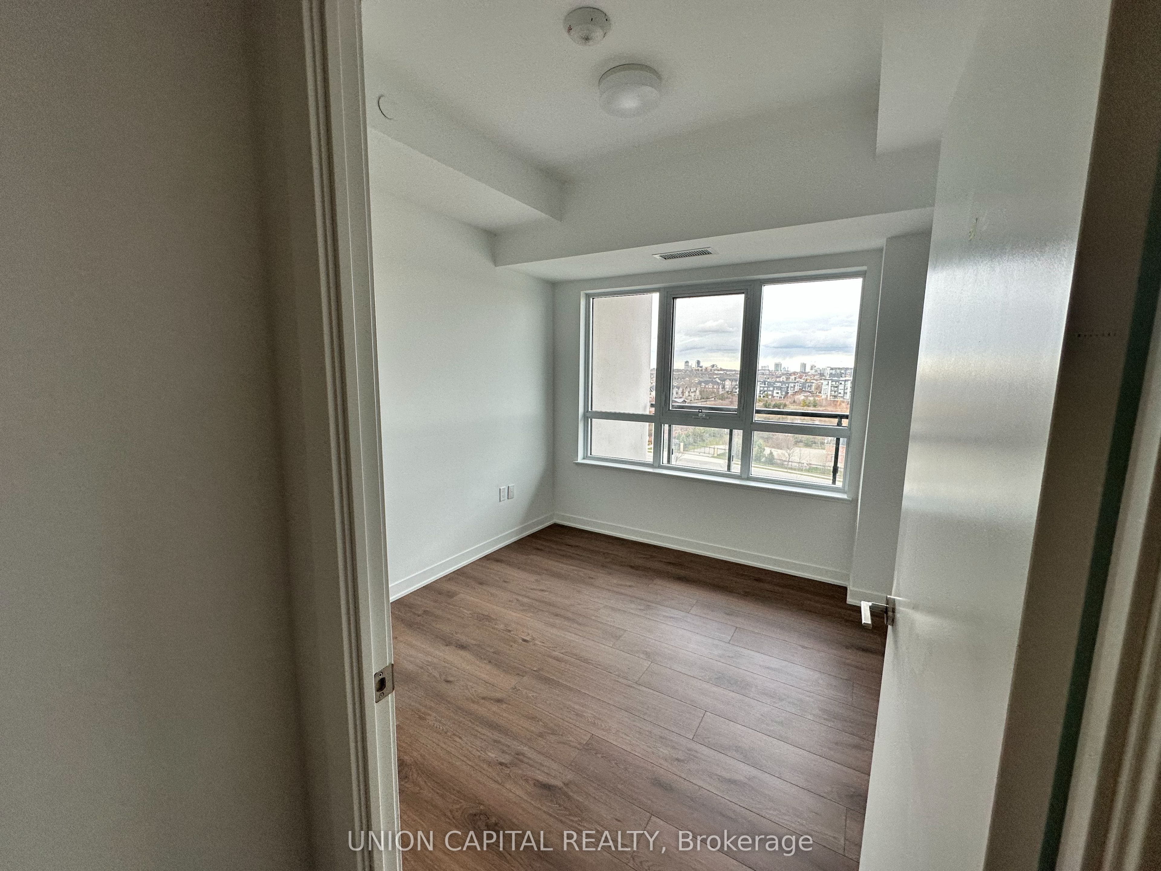 #708 - 395 Dundas Street Property Photo 8