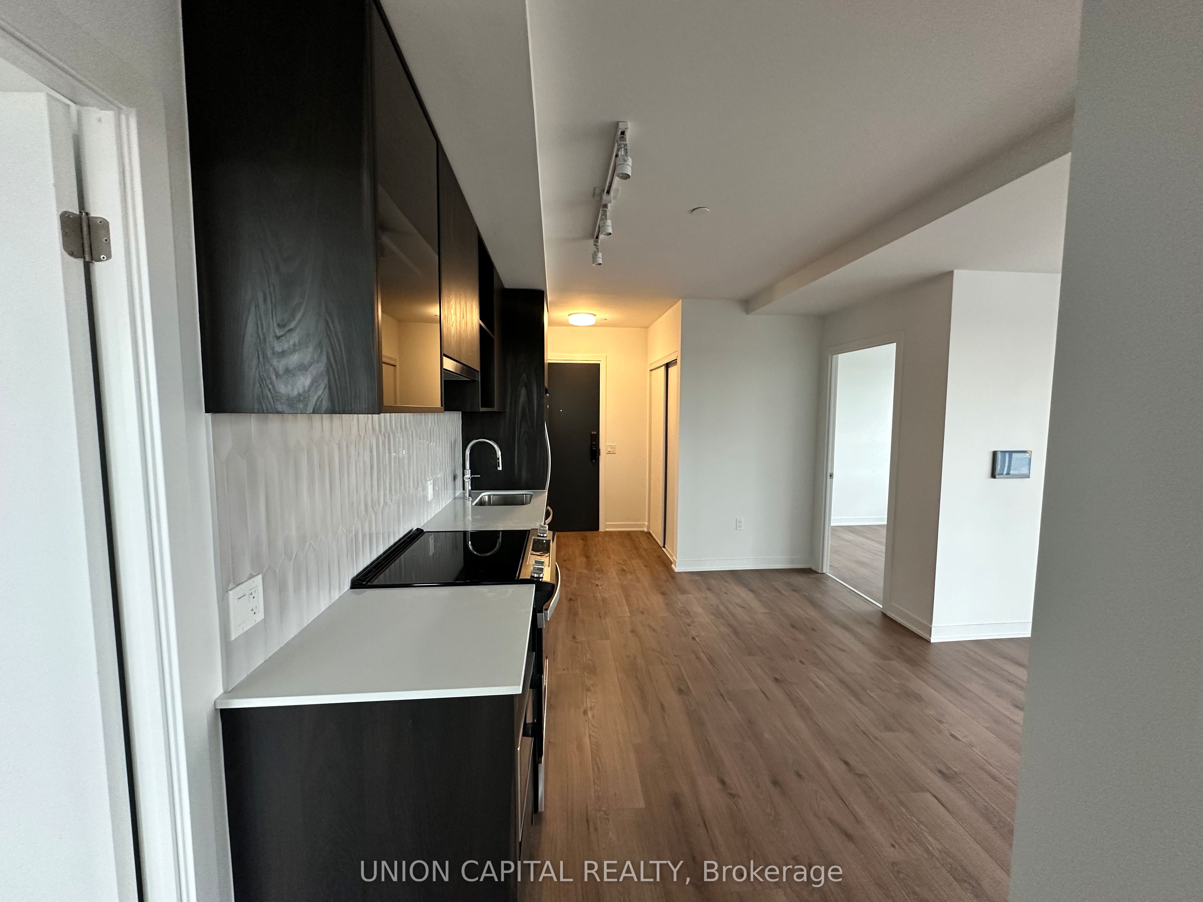 #708 - 395 Dundas Street Property Photo 14