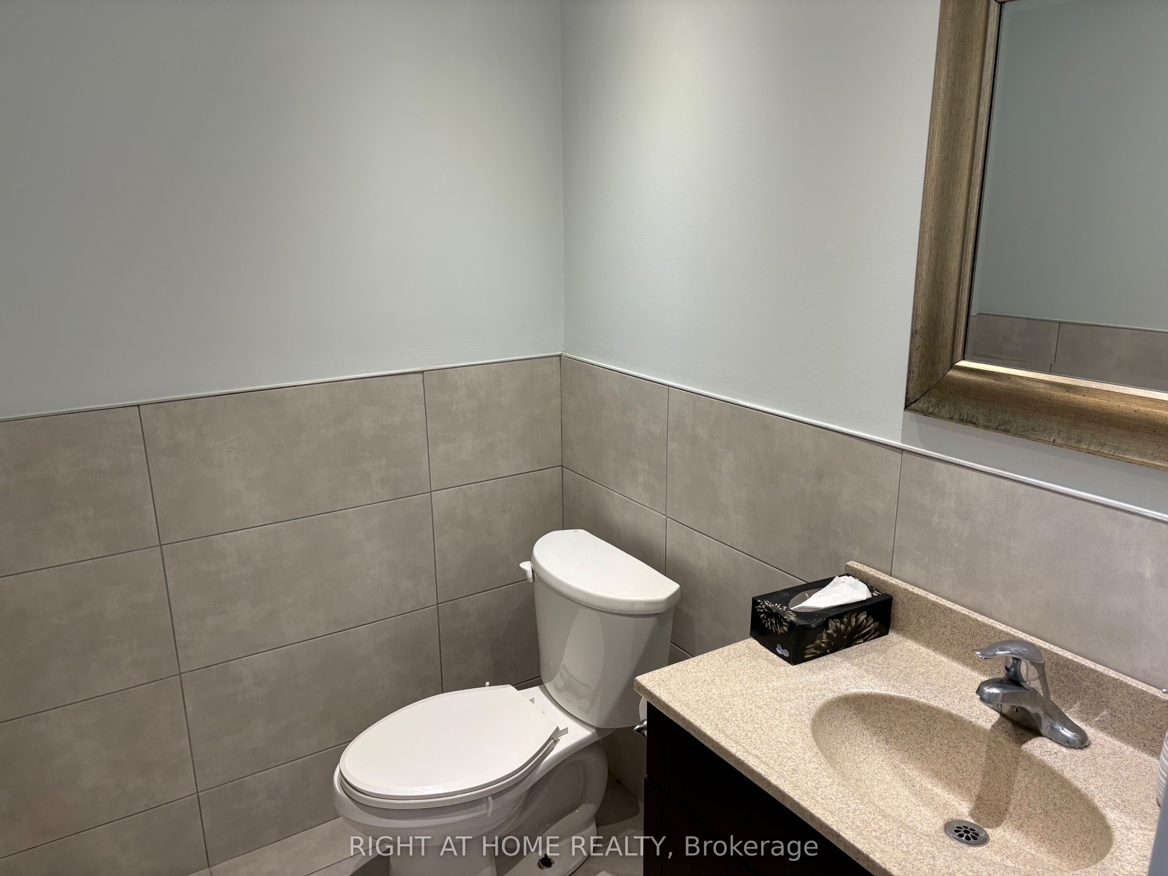 #48 - 24 Steinway Boulevard Property Photo 10