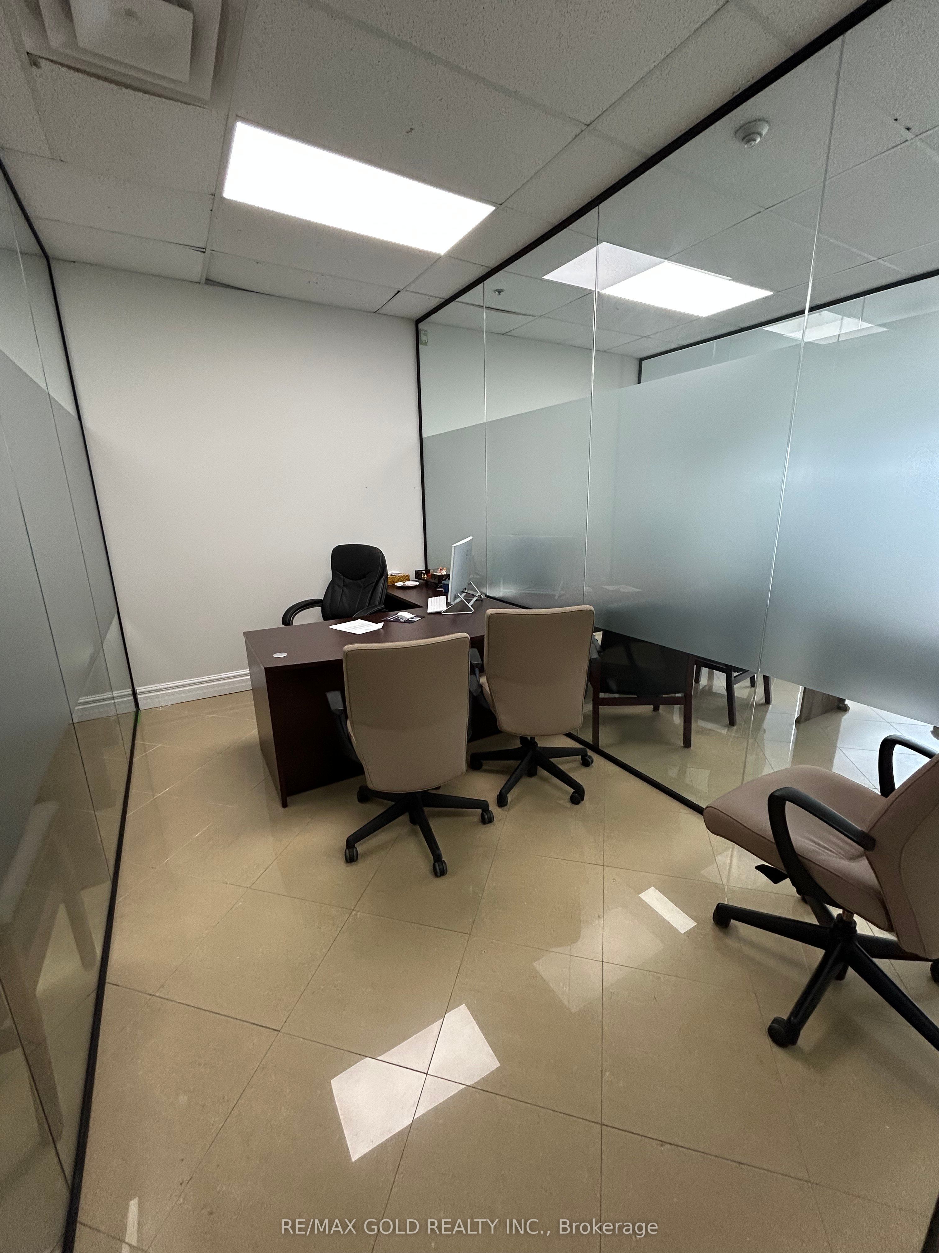 #111 - 1065 Canadian Place Property Photo 6