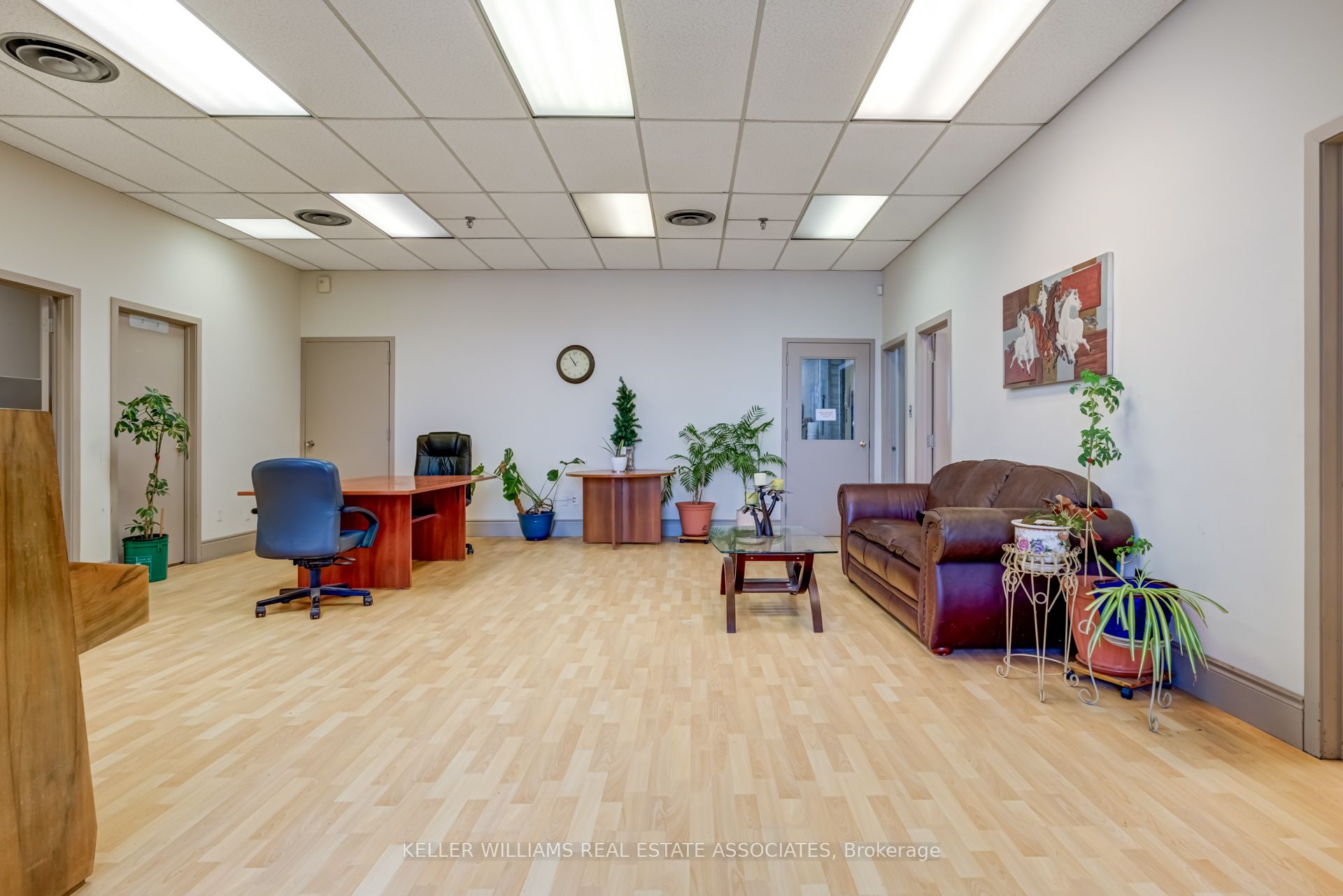 #unit 4 - 6480 Viscount Road Property Photo 5