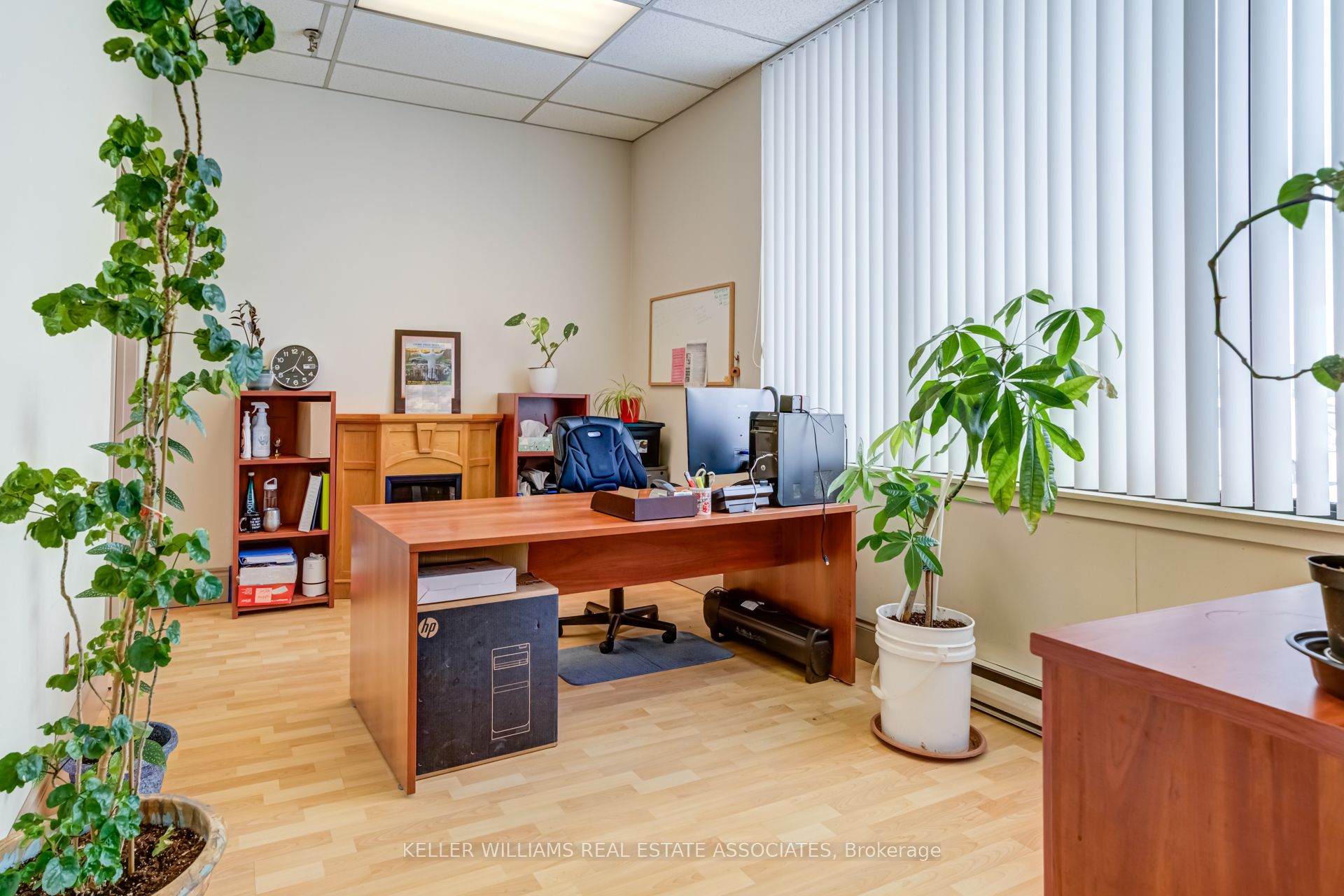 #unit 4 - 6480 Viscount Road Property Photo 8