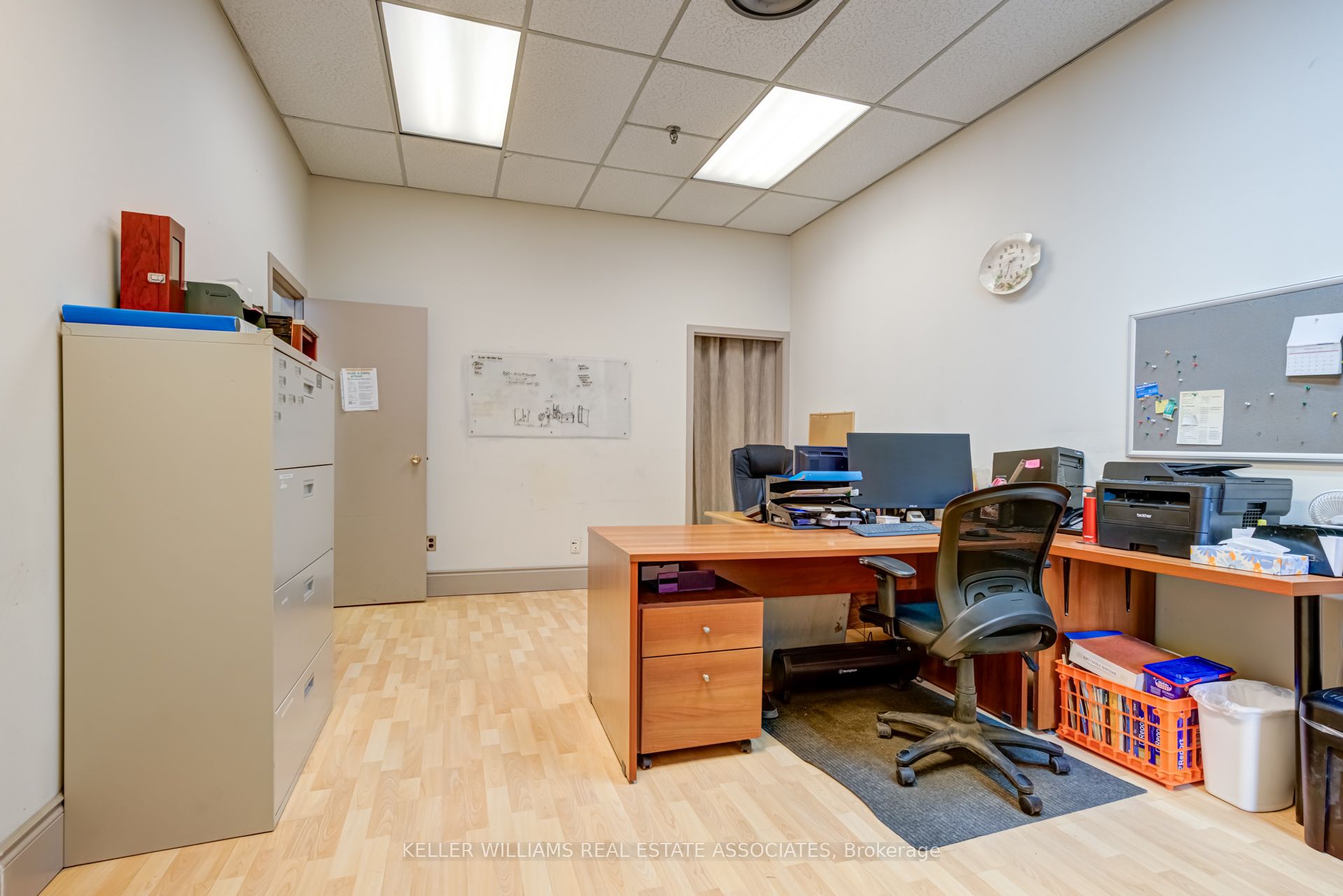 #unit 4 - 6480 Viscount Road Property Photo 9