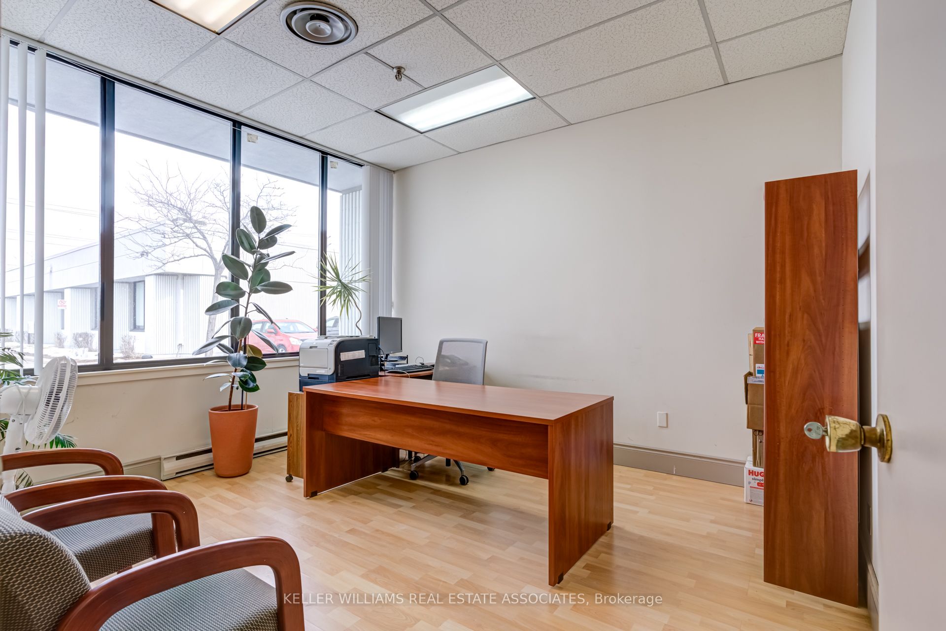 #unit 4 - 6480 Viscount Road Property Photo 11