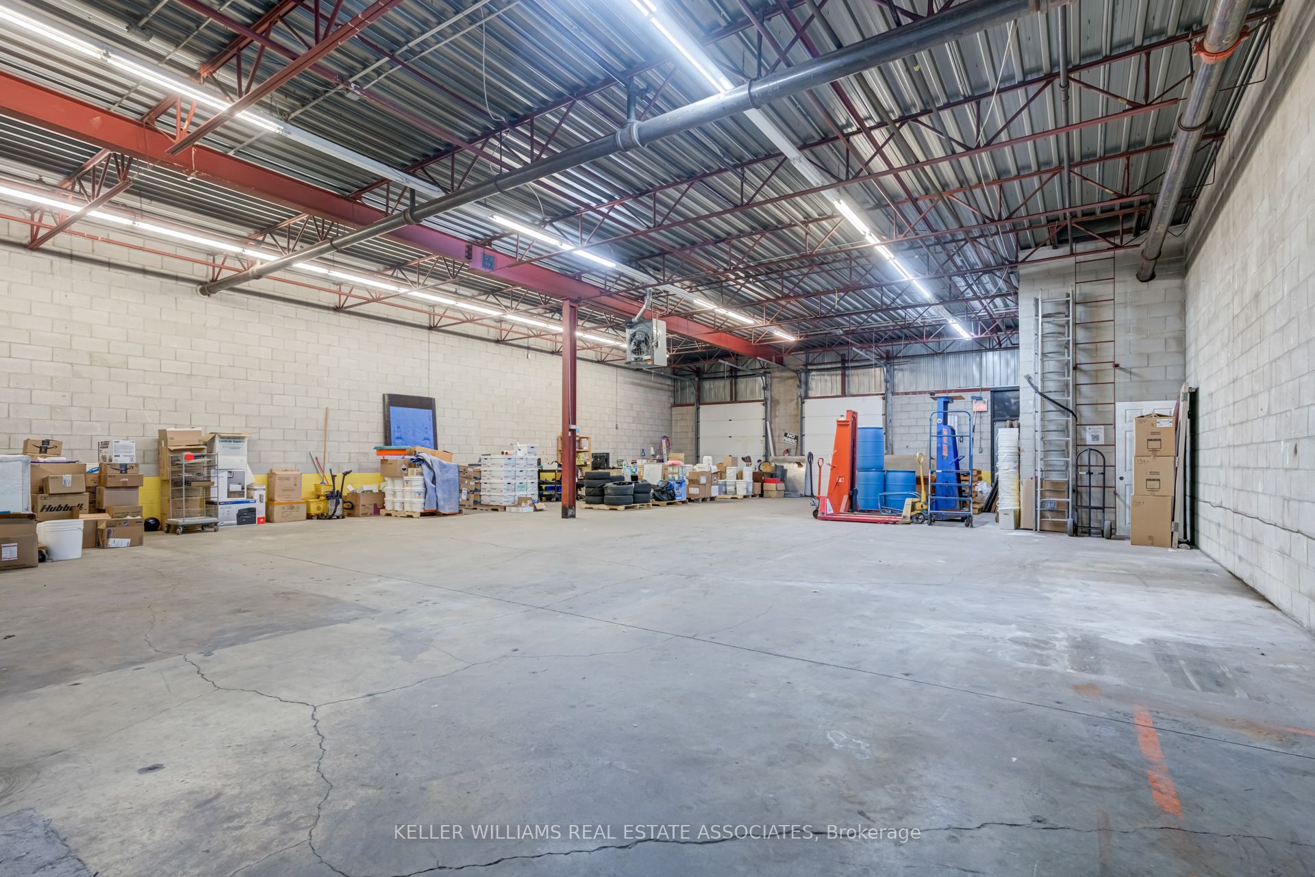 #unit 4 - 6480 Viscount Road Property Photo 15