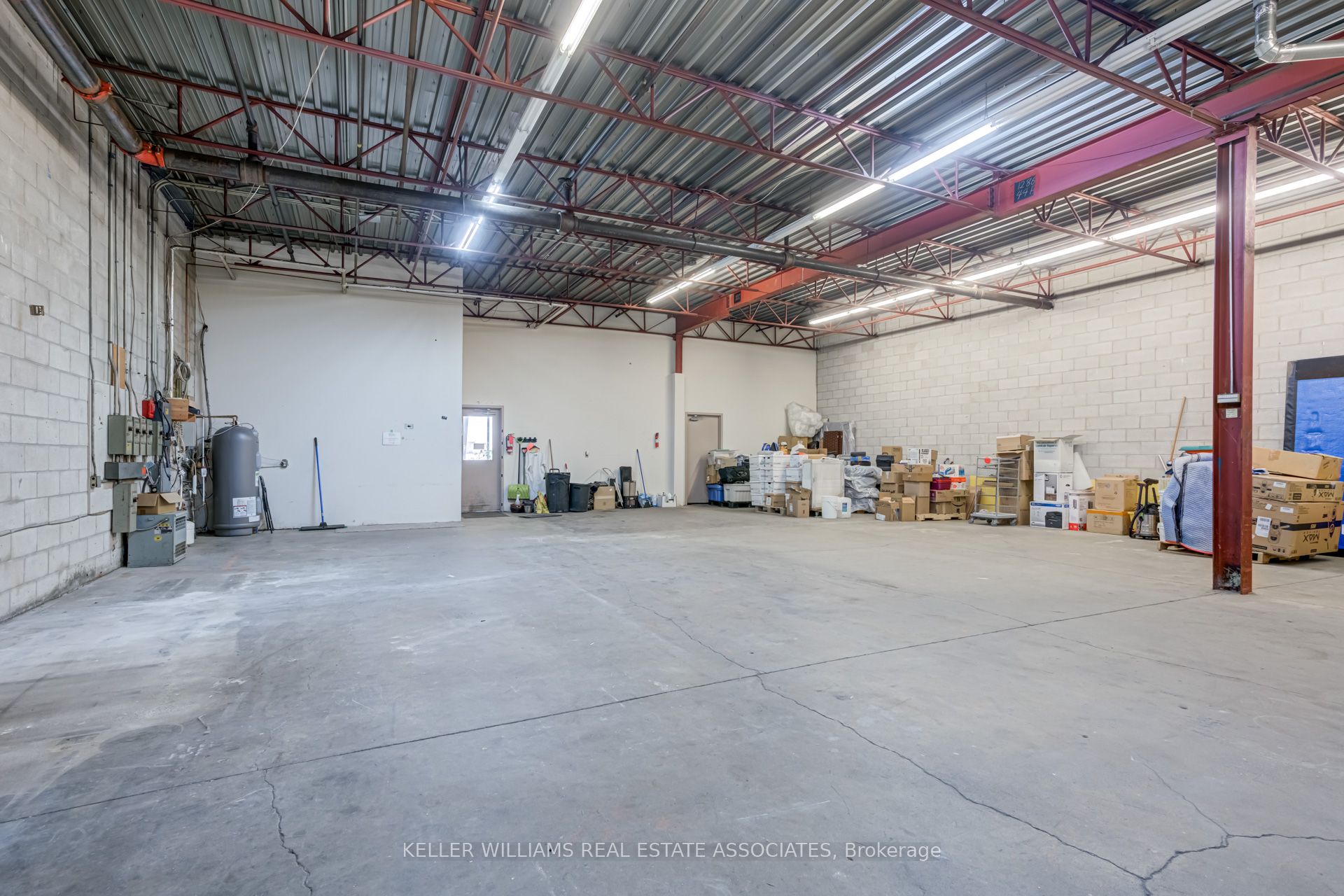 #unit 4 - 6480 Viscount Road Property Photo 16
