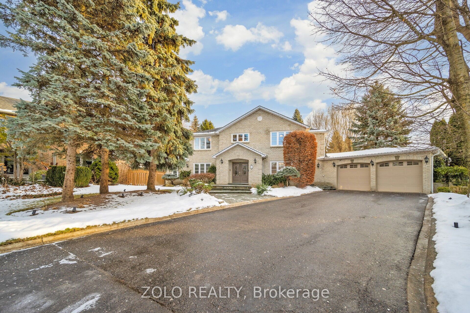 8 Enchanted Court Property Photo 1