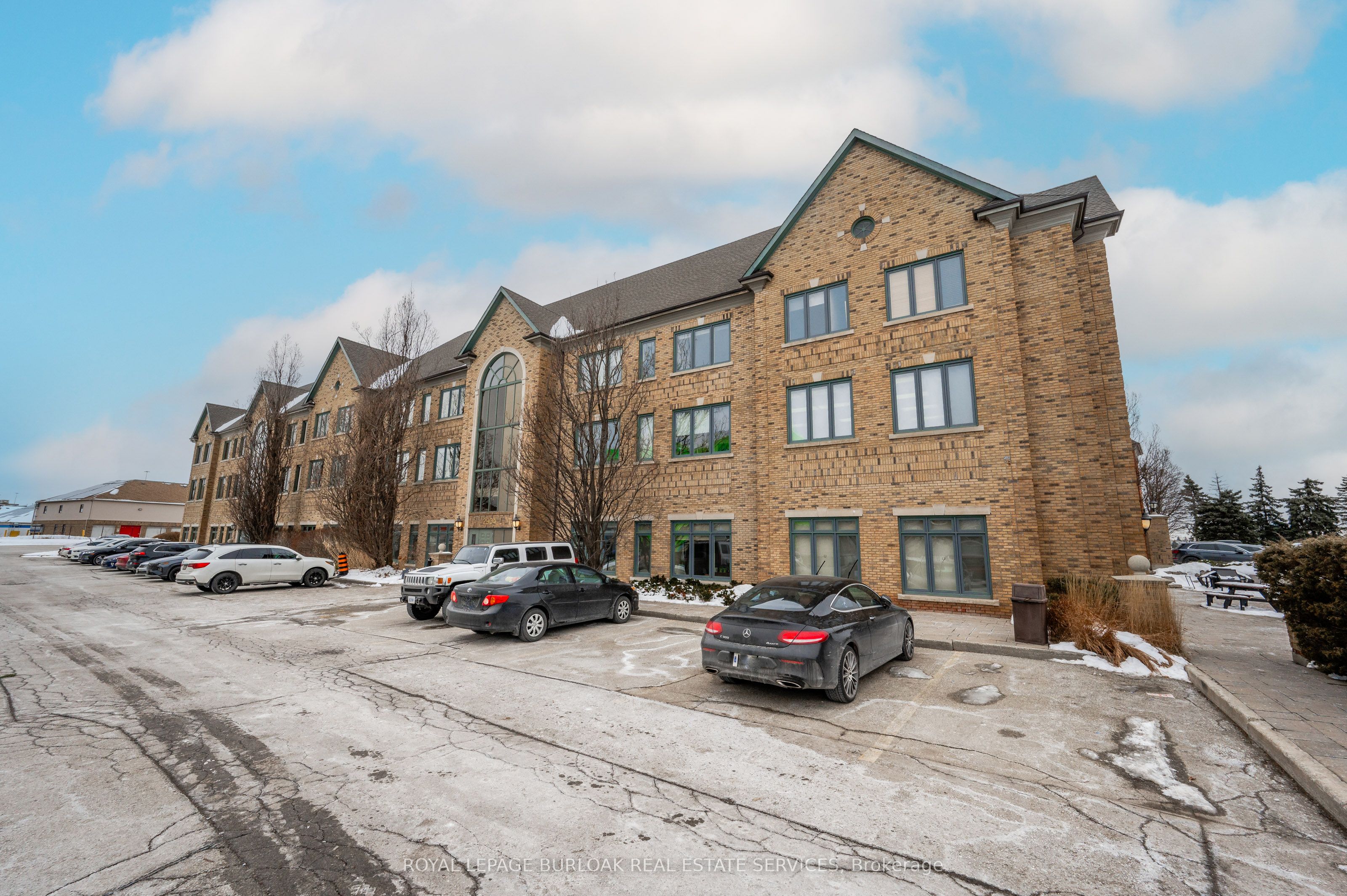 #200 - 2904 South Sheridan Way Property Photo 2