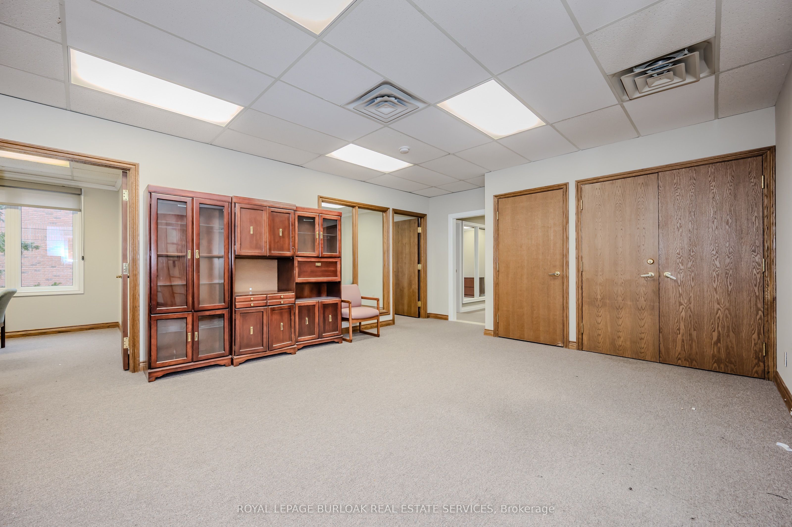 #200 - 2904 South Sheridan Way Property Photo 6