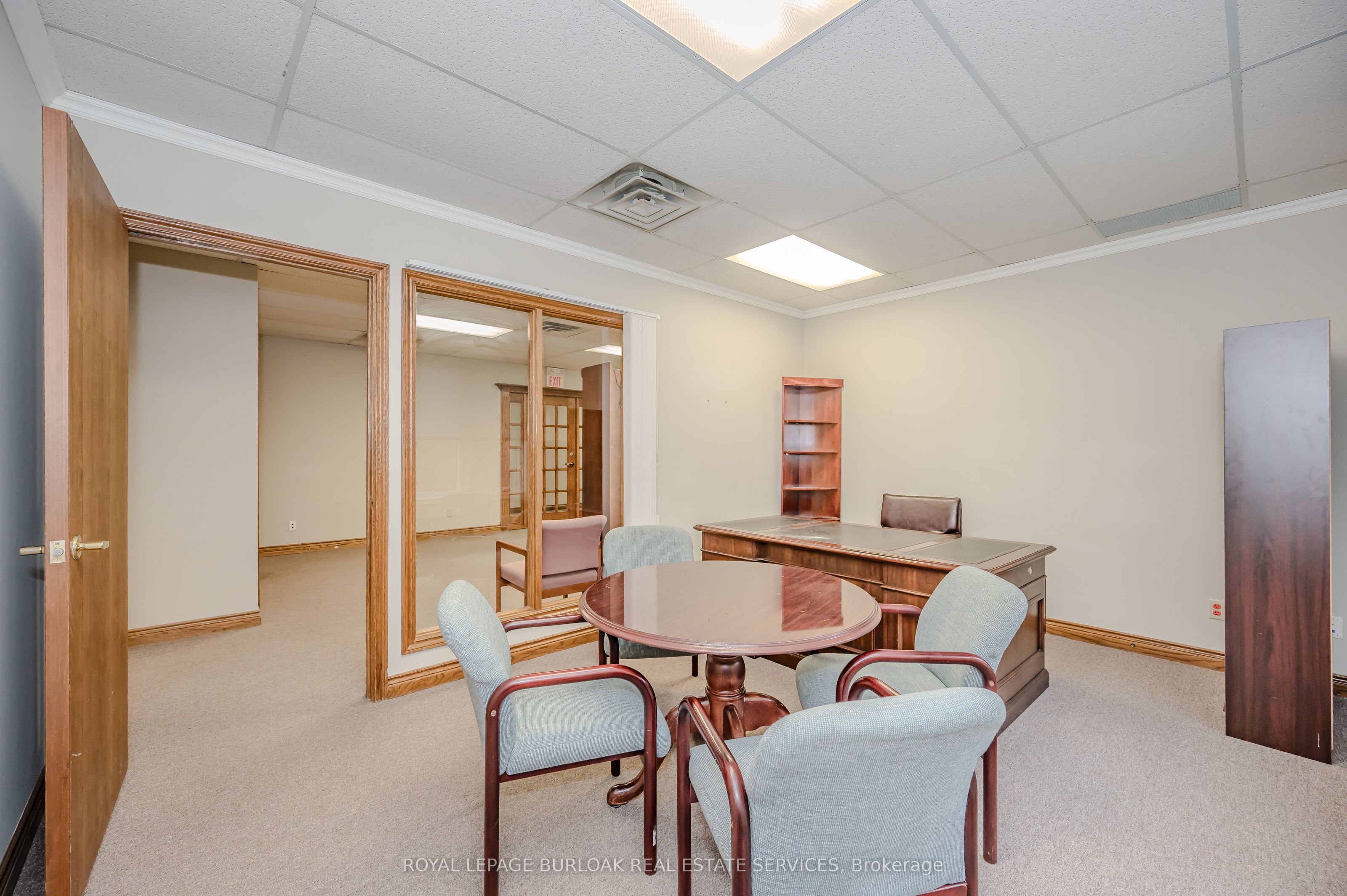 #200 - 2904 South Sheridan Way Property Photo 10