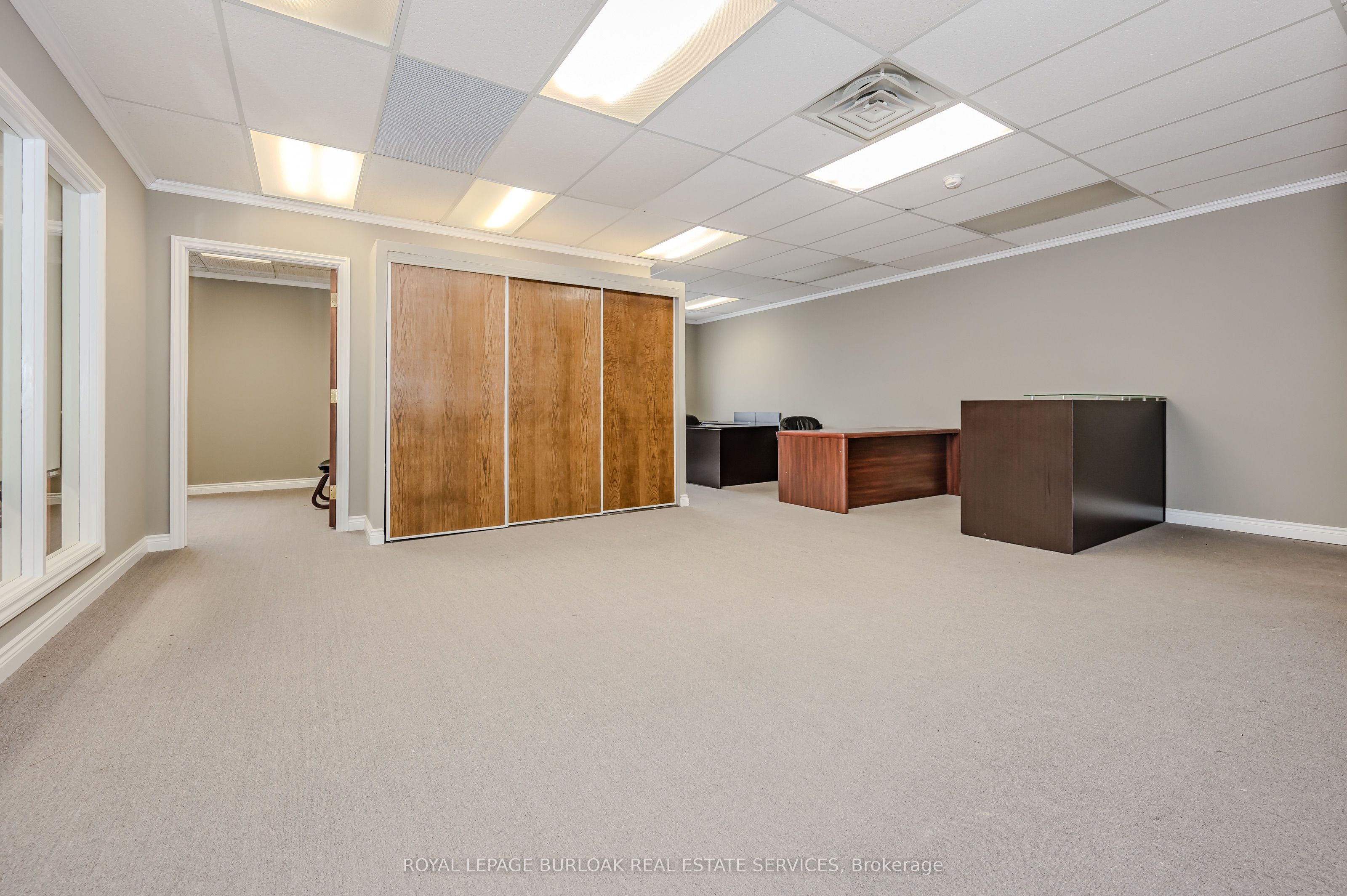 #200 - 2904 South Sheridan Way Property Photo 12