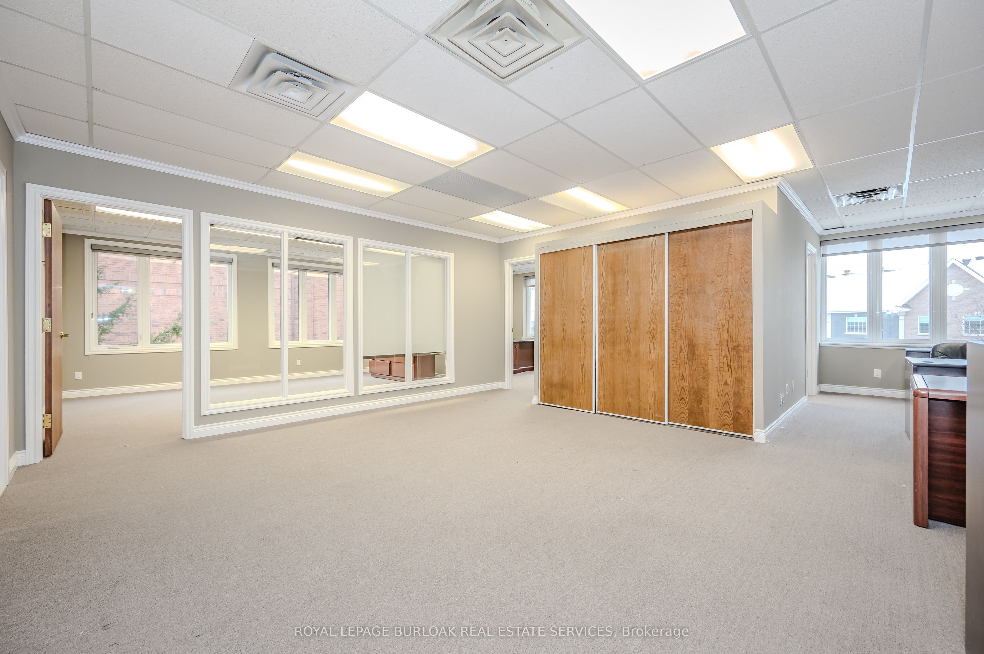 #200 - 2904 South Sheridan Way Property Photo 13