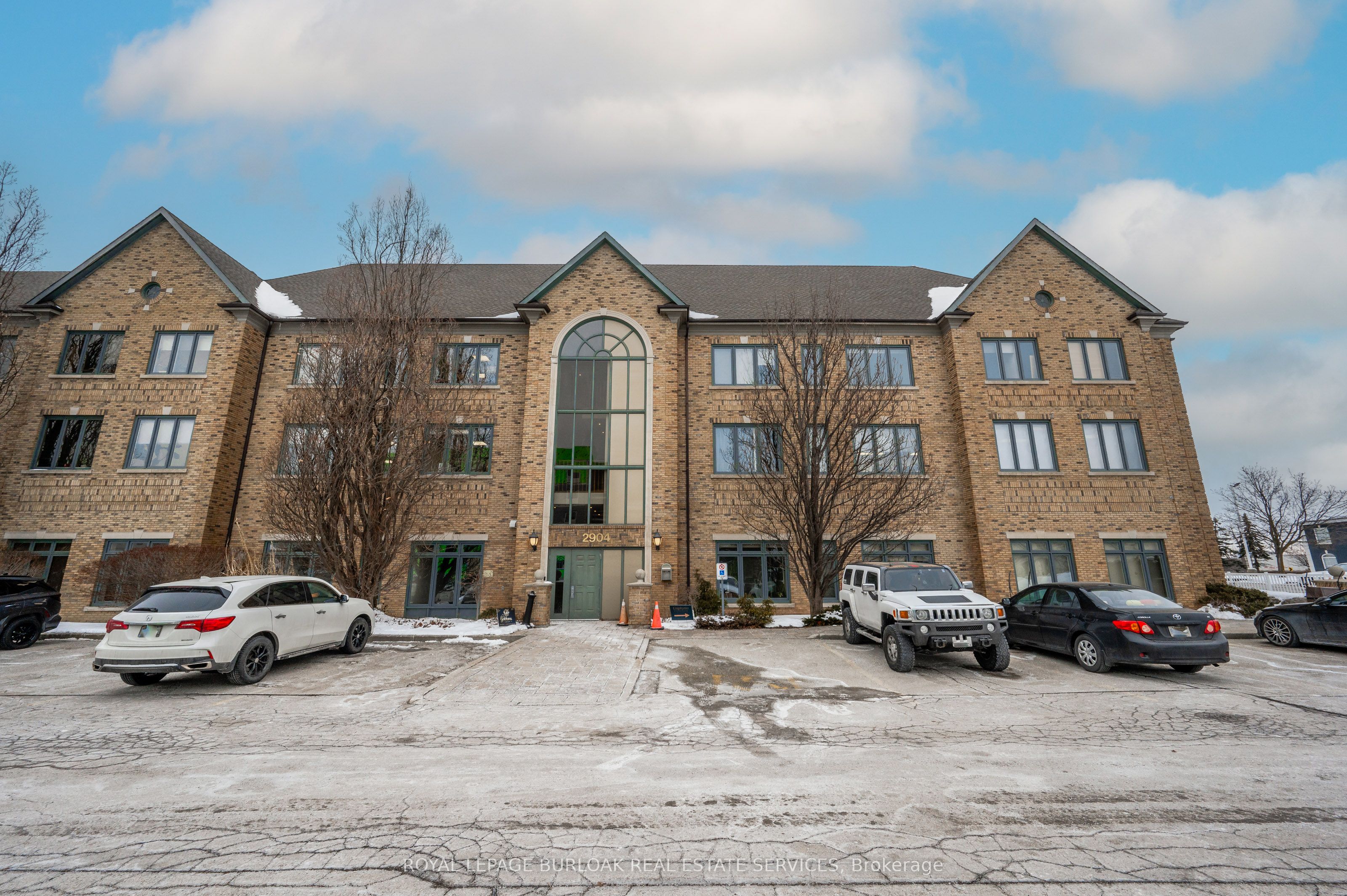 #201 - 2904 South Sheridan Way Property Photo