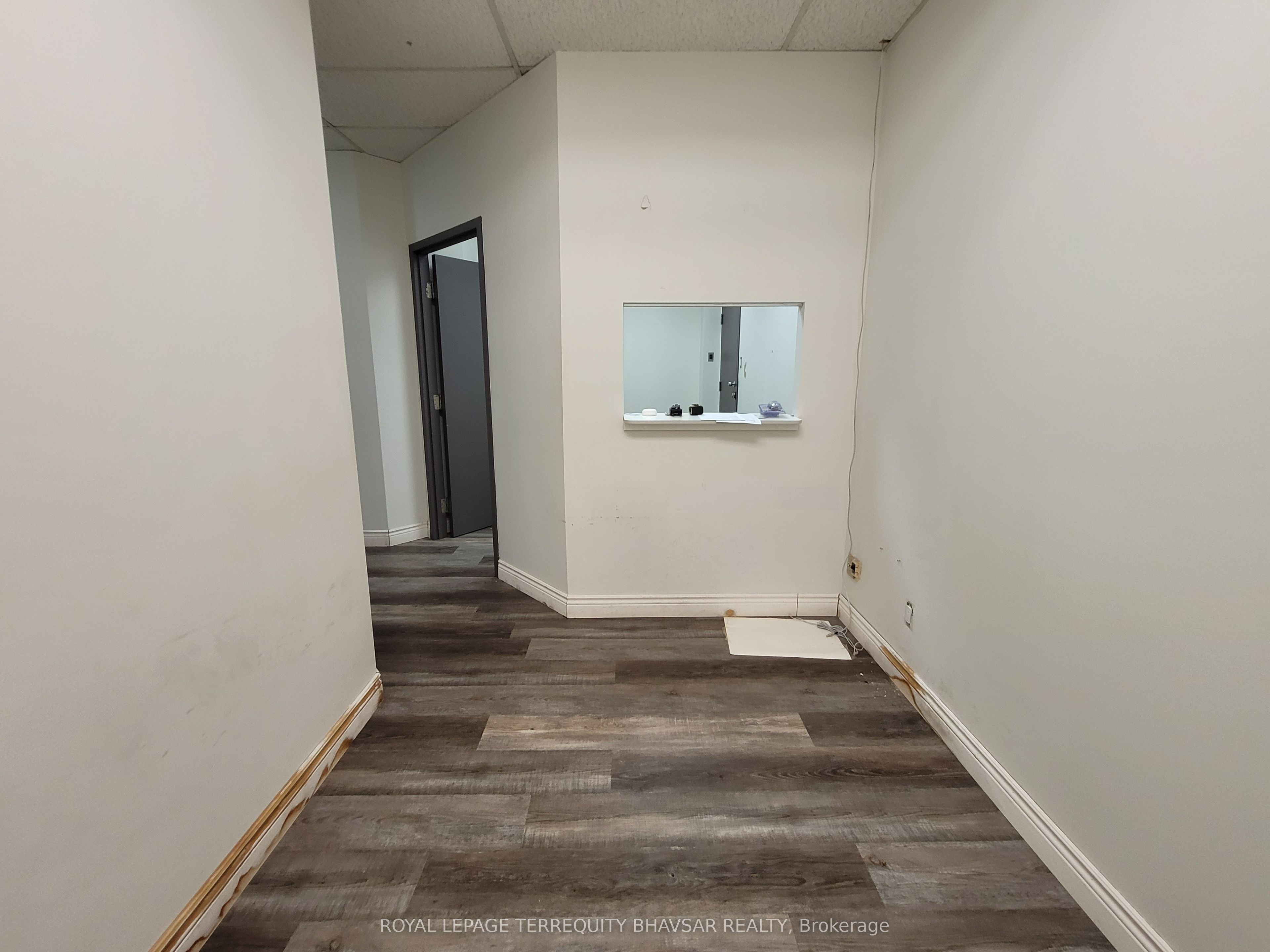 #103 - 3530 Derry Road Property Photo 14