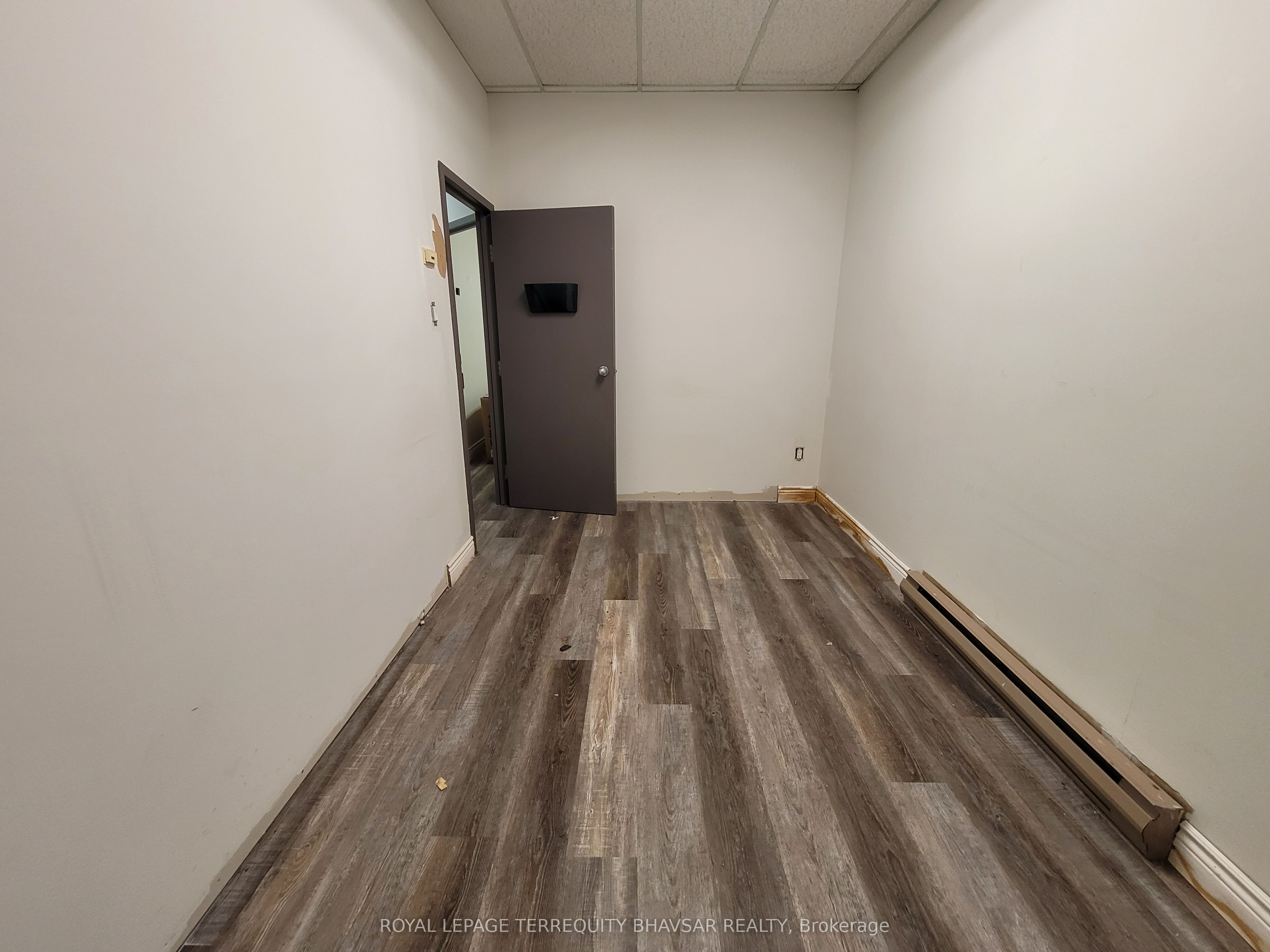 #103 - 3530 Derry Road Property Photo 18