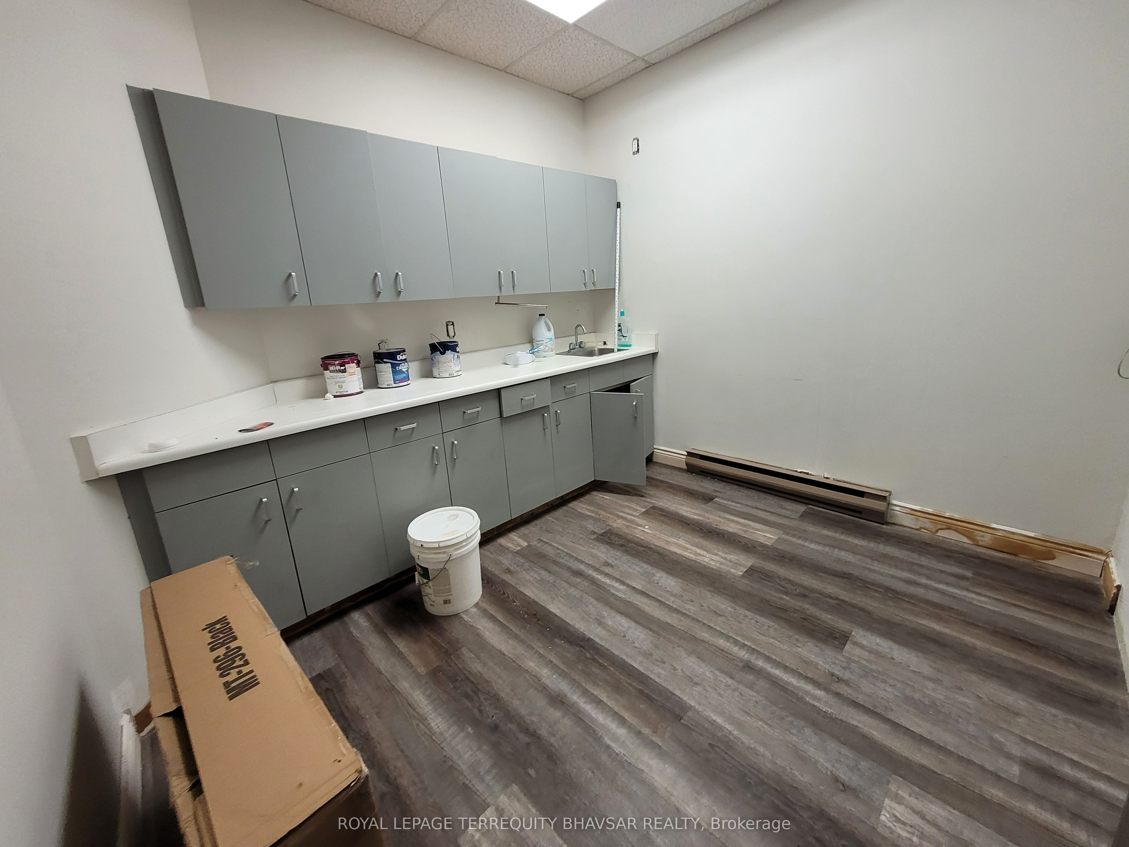 #103 - 3530 Derry Road Property Photo 27