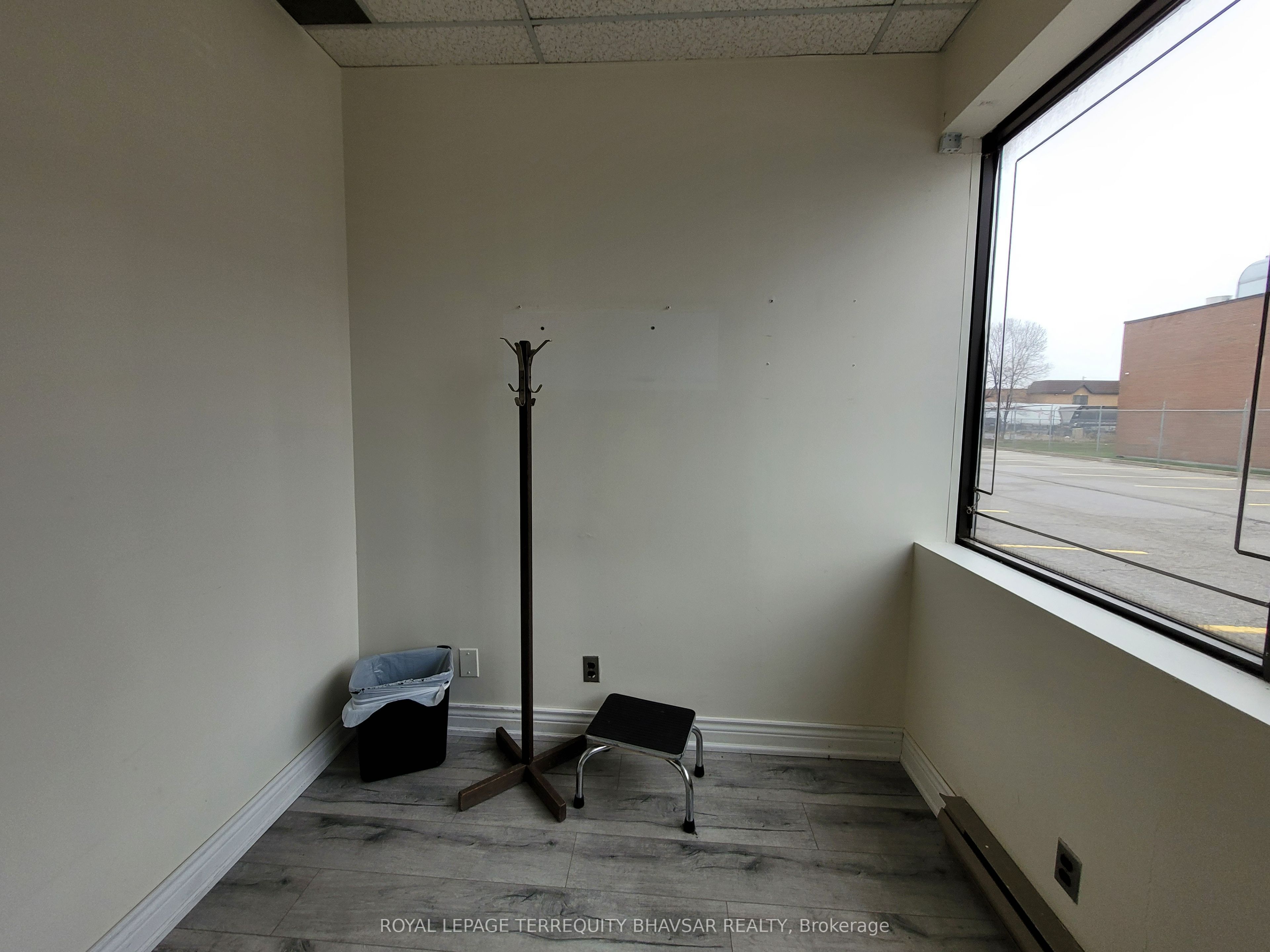 #104 - 3530 Derry Road Property Photo 22