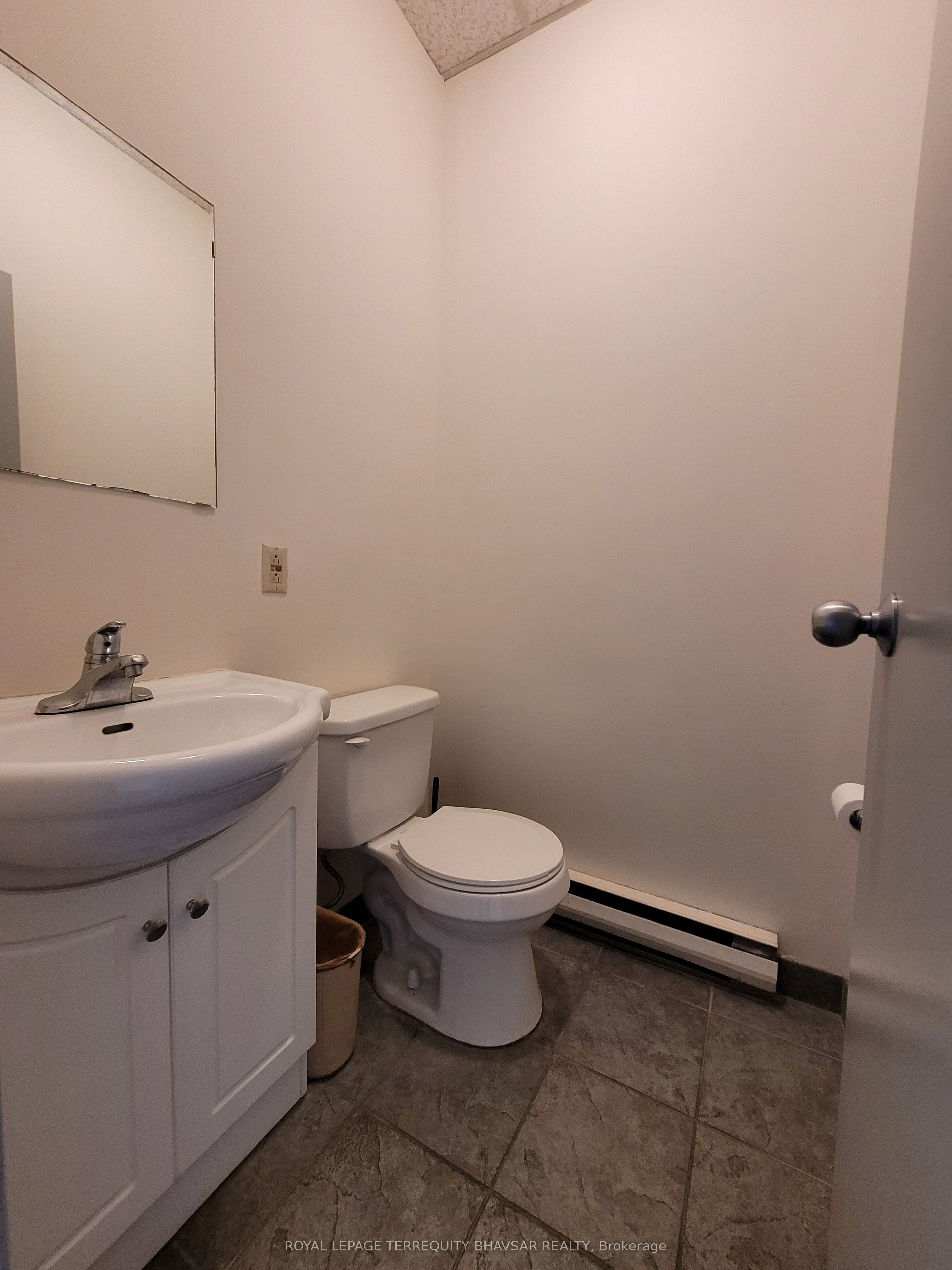 #104 - 3530 Derry Road Property Photo 30