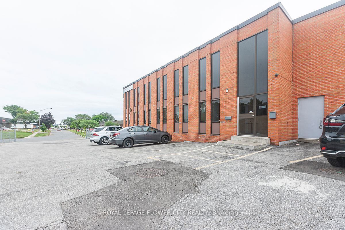 #2nd Flr - 2 Shale Gate Property Photo 1