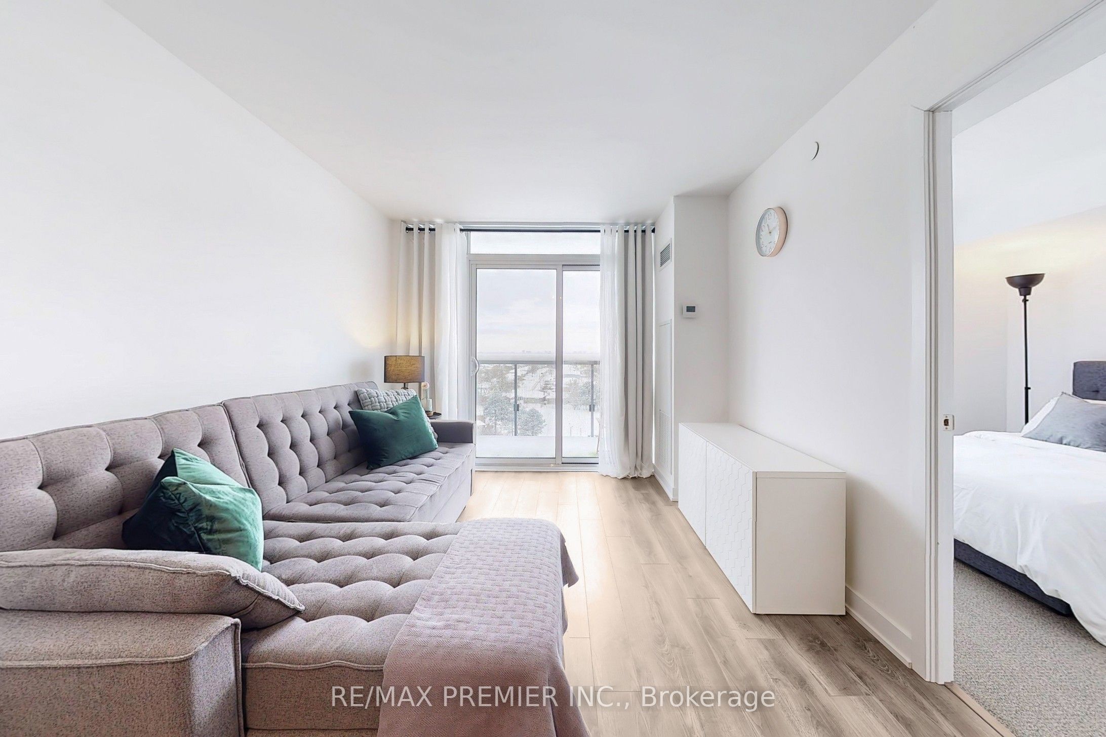 #1217 - 160 Flemington Road Property Photo 5
