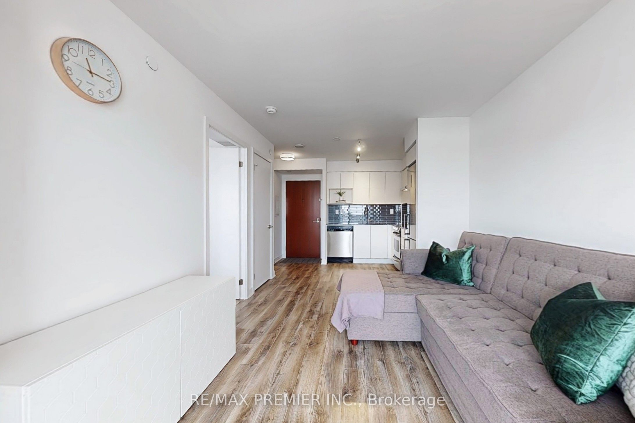 #1217 - 160 Flemington Road Property Photo 8