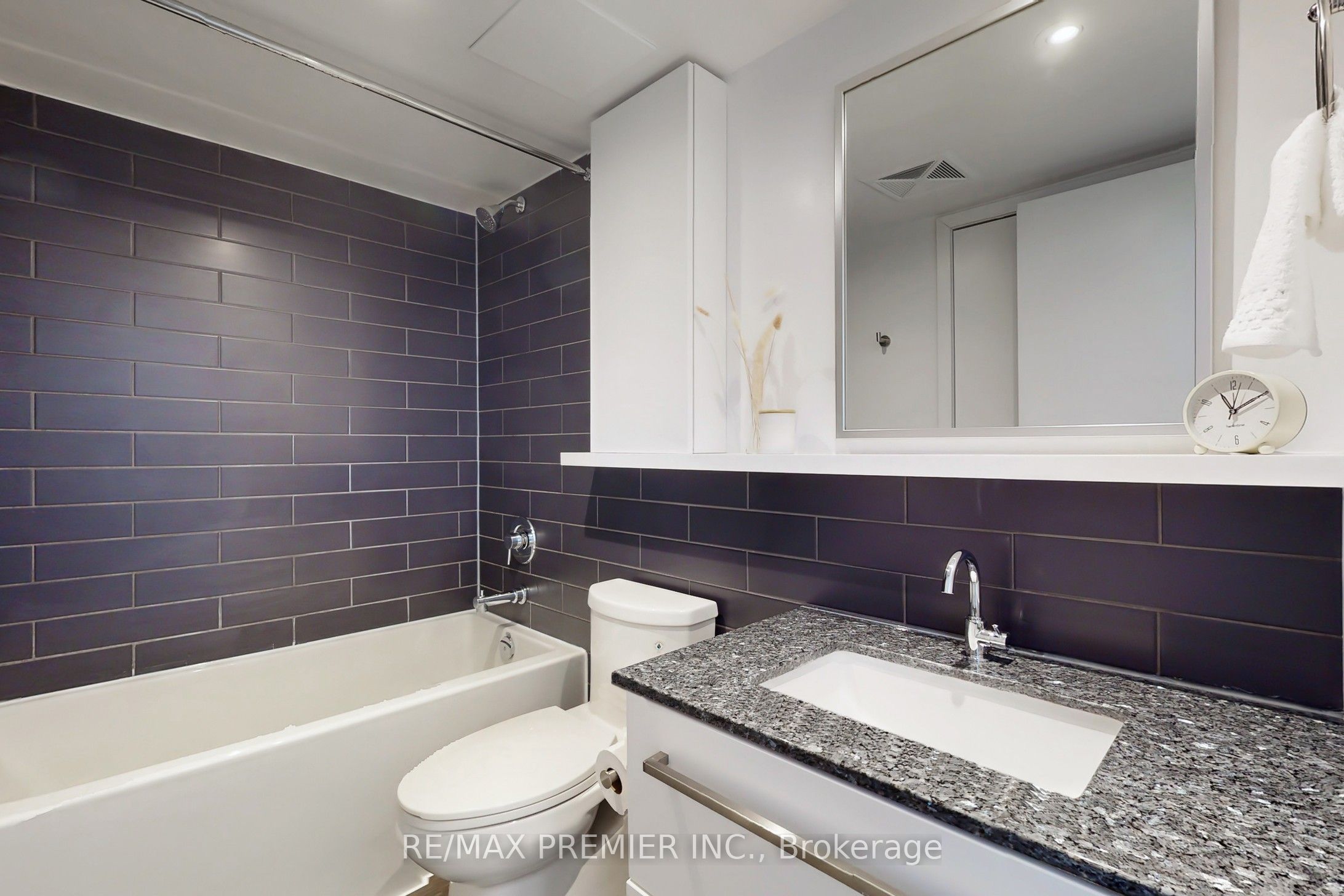 #1217 - 160 Flemington Road Property Photo 16
