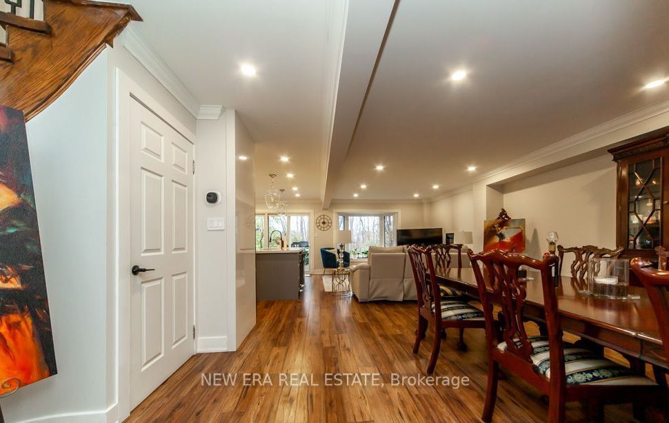 3770 Forest Bluff Crescent Property Photo 1