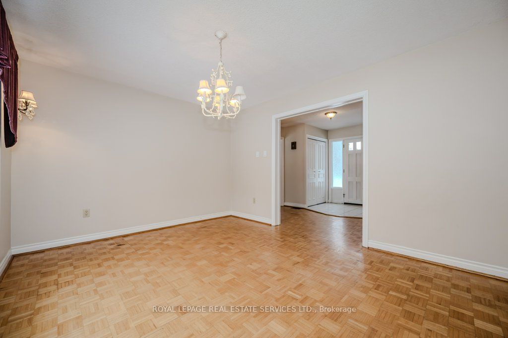 30 Birkbank Drive Property Photo 11