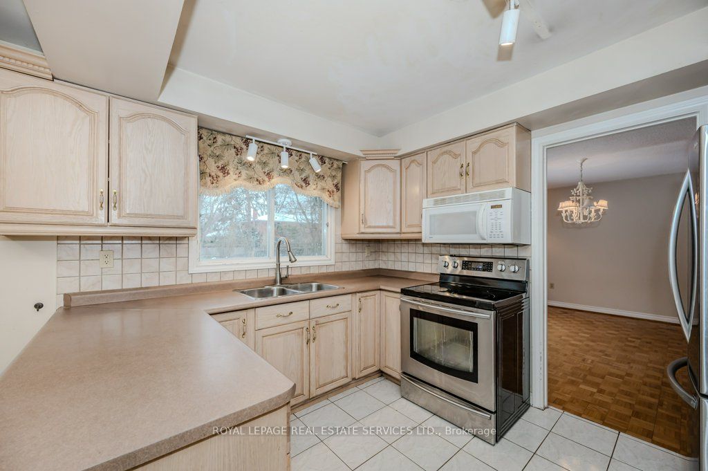 30 Birkbank Drive Property Photo 12