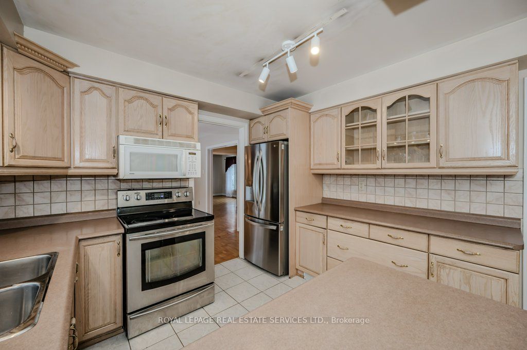30 Birkbank Drive Property Photo 13