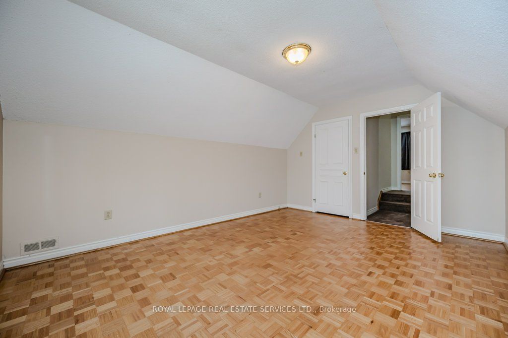 30 Birkbank Drive Property Photo 33