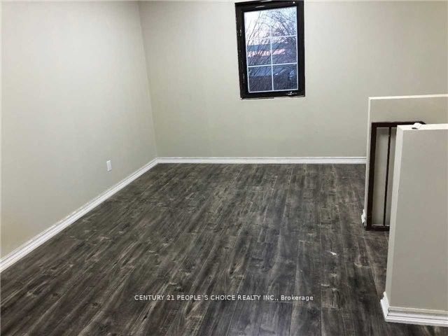 #2nd Flr - 1175 Derry Road Property Photo 10