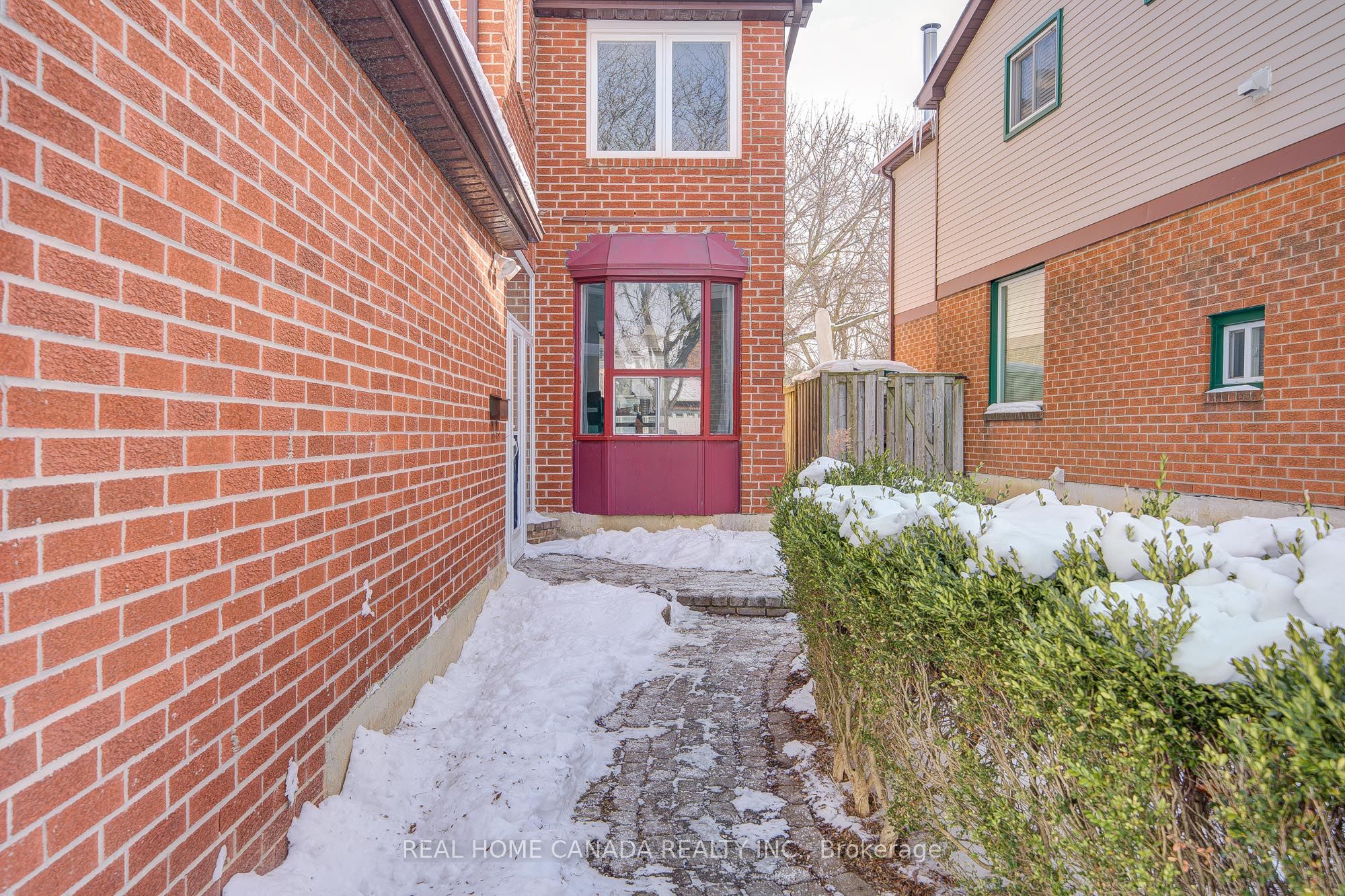 21 Hallen Road Property Photo 2