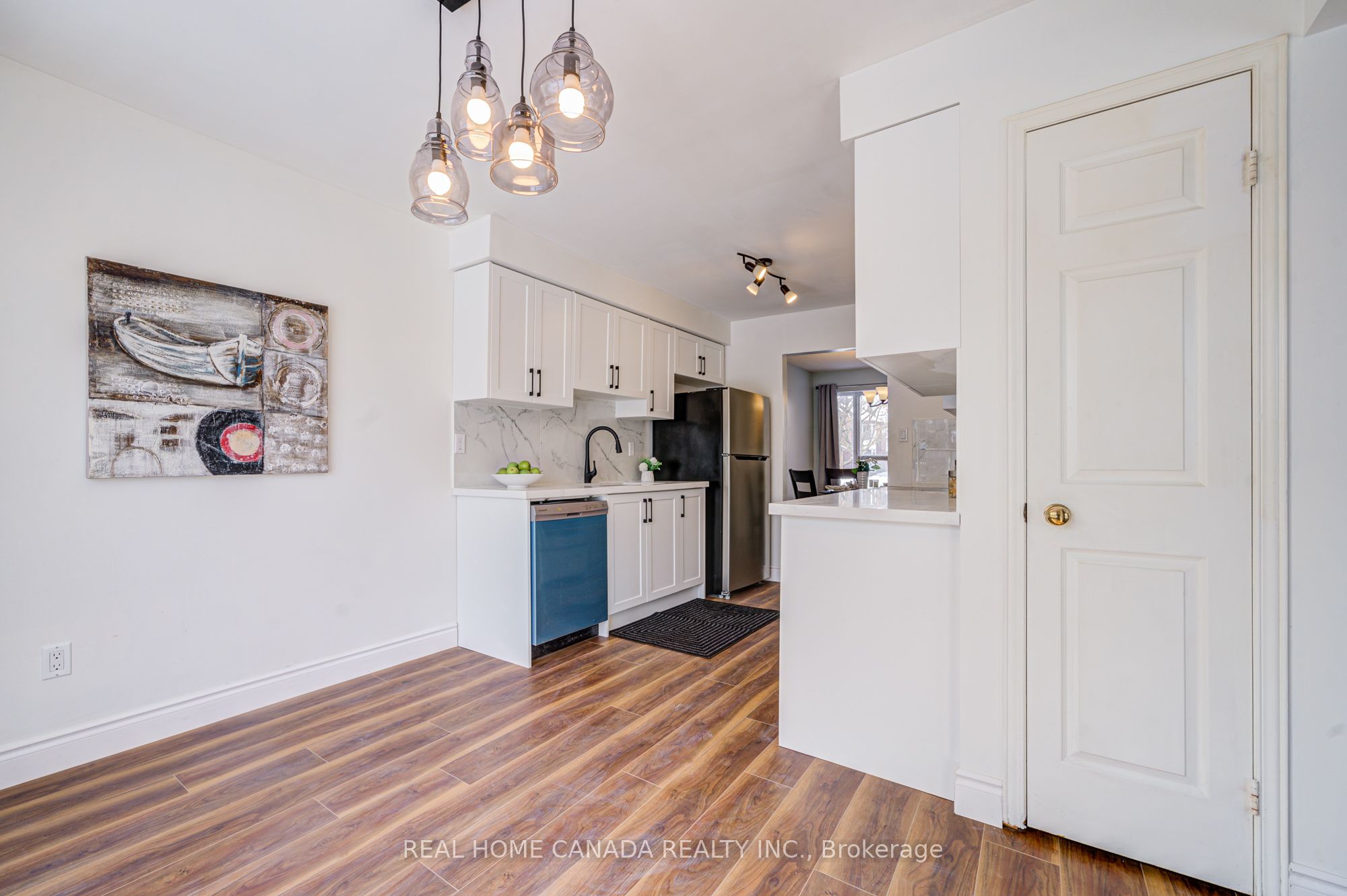 21 Hallen Road Property Photo 12
