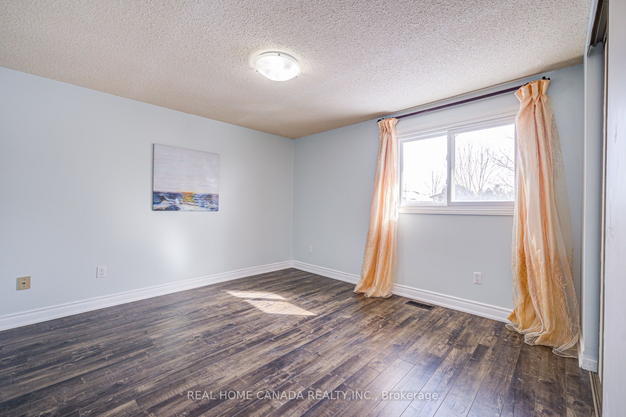 21 Hallen Road Property Photo 26