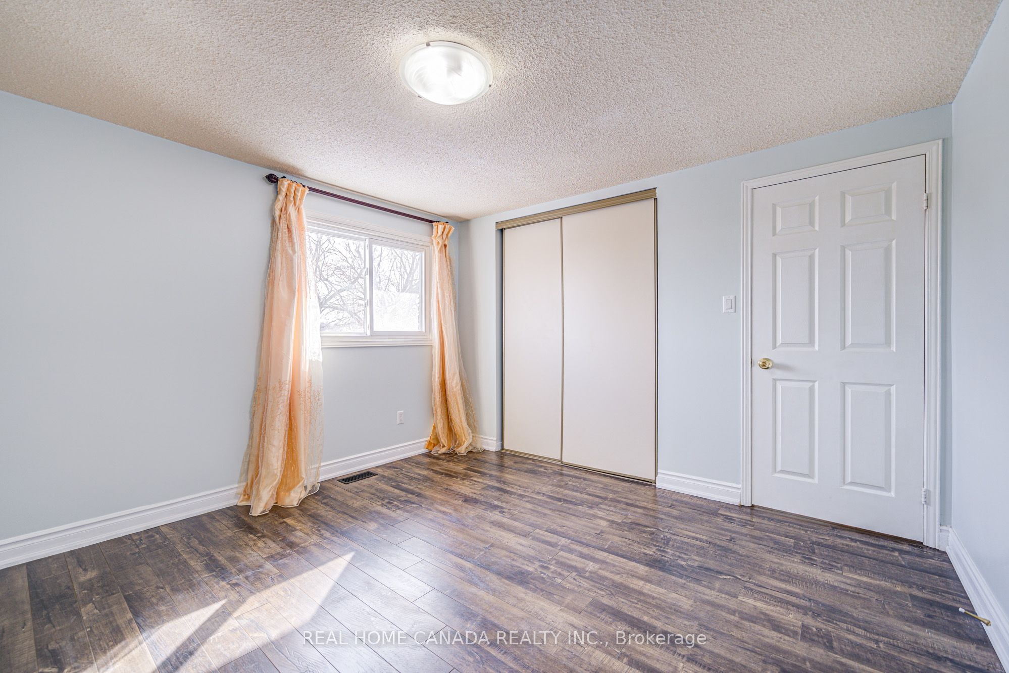 21 Hallen Road Property Photo 27