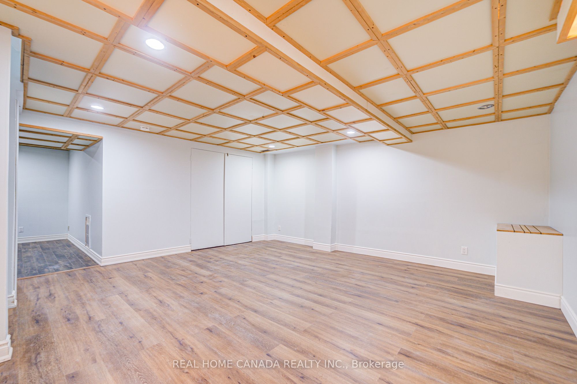 21 Hallen Road Property Photo 31