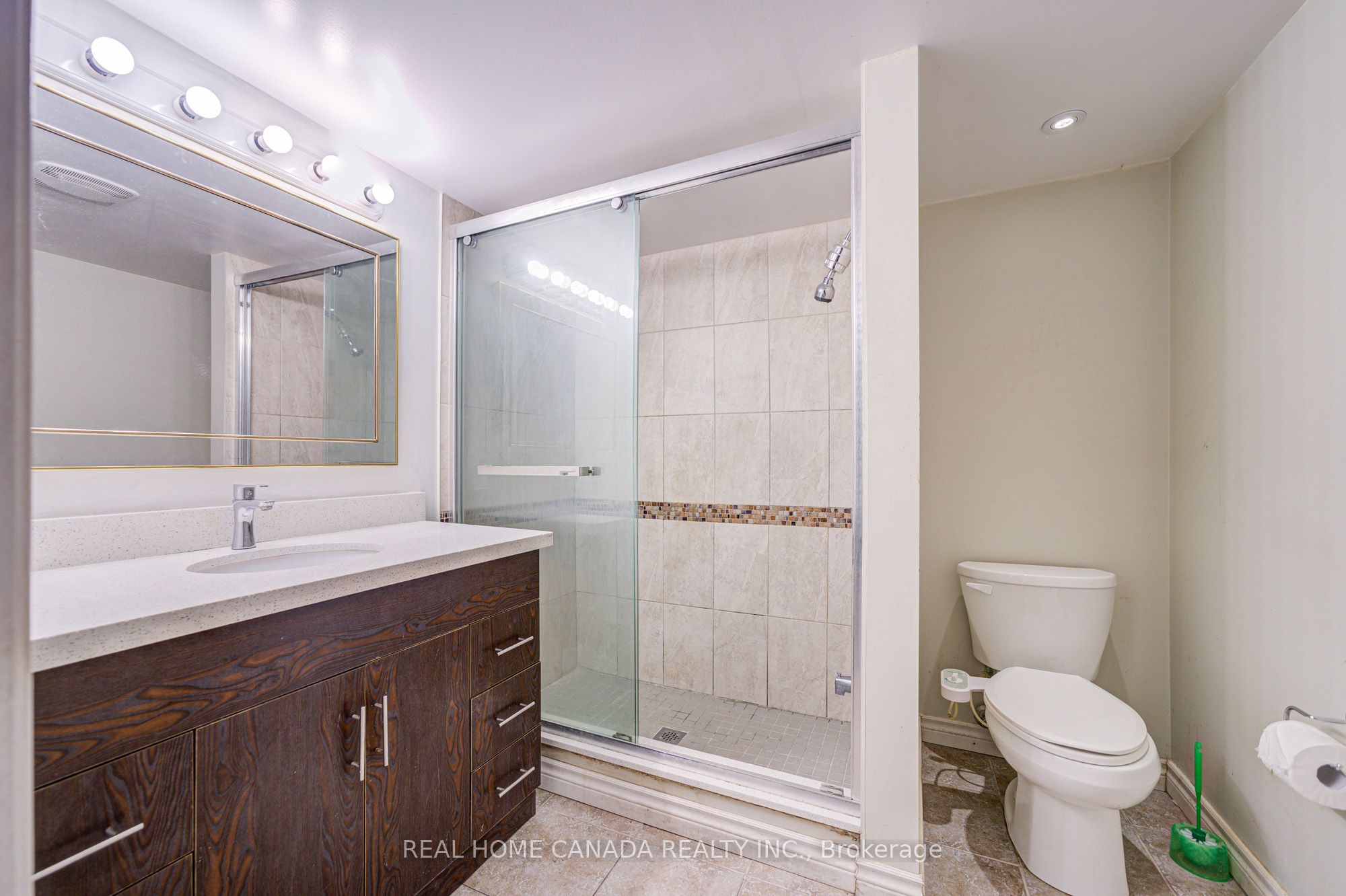 21 Hallen Road Property Photo 34