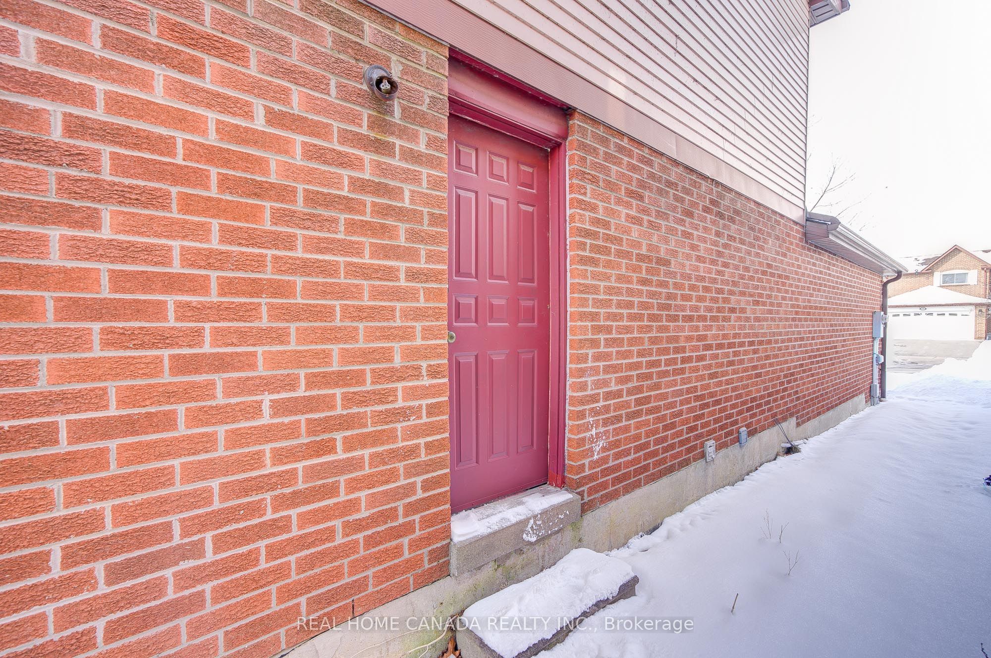 21 Hallen Road Property Photo 37