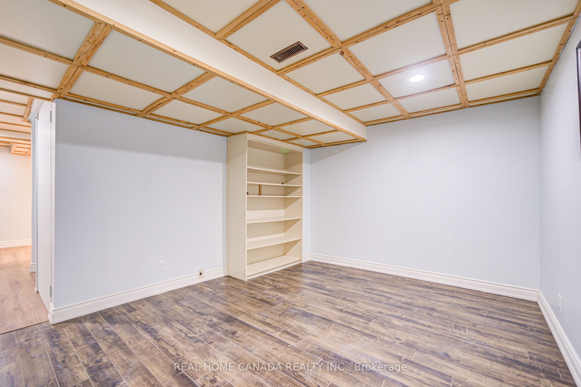 21 Hallen Road Property Photo 42