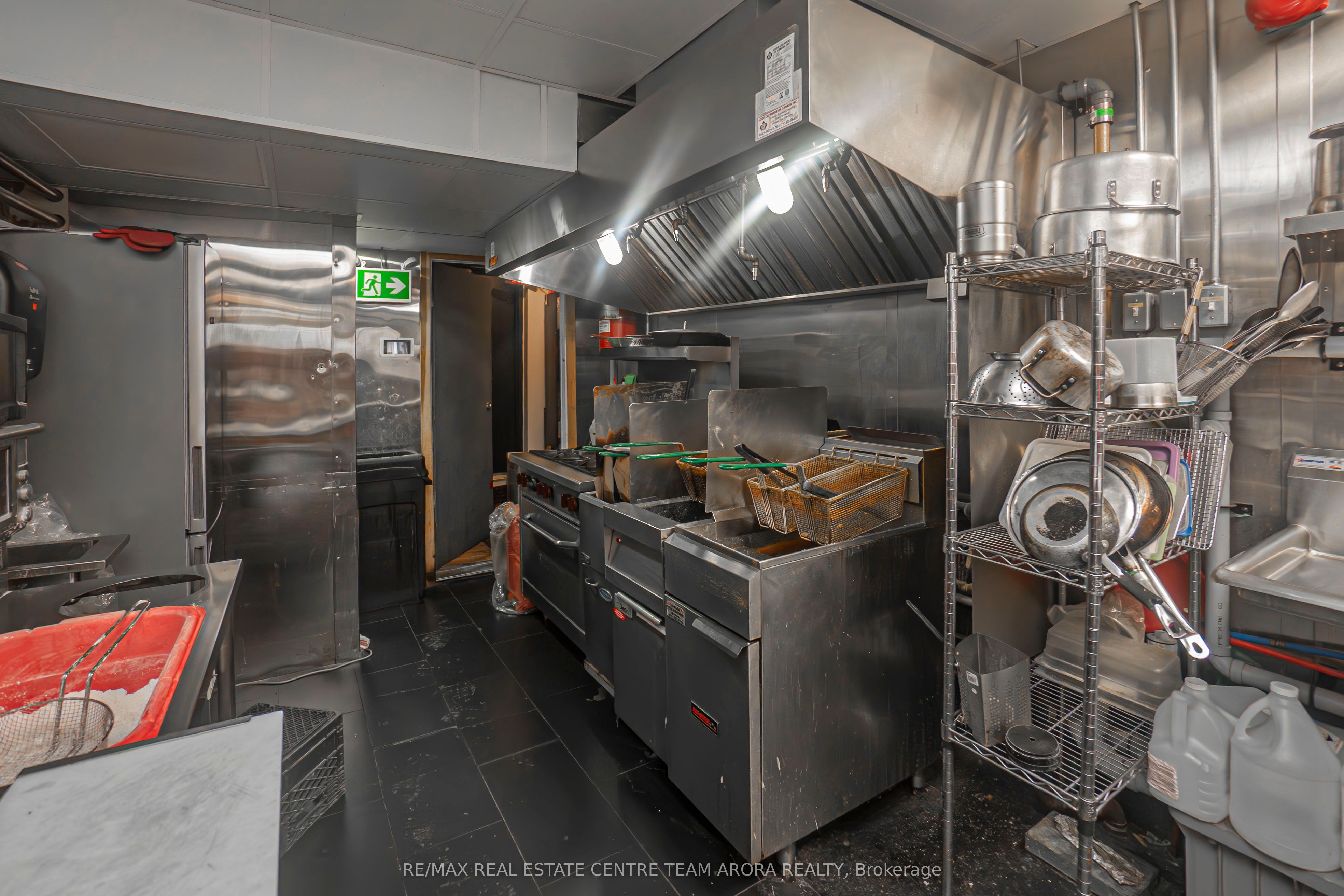 1172 Weston Road Property Photo 6