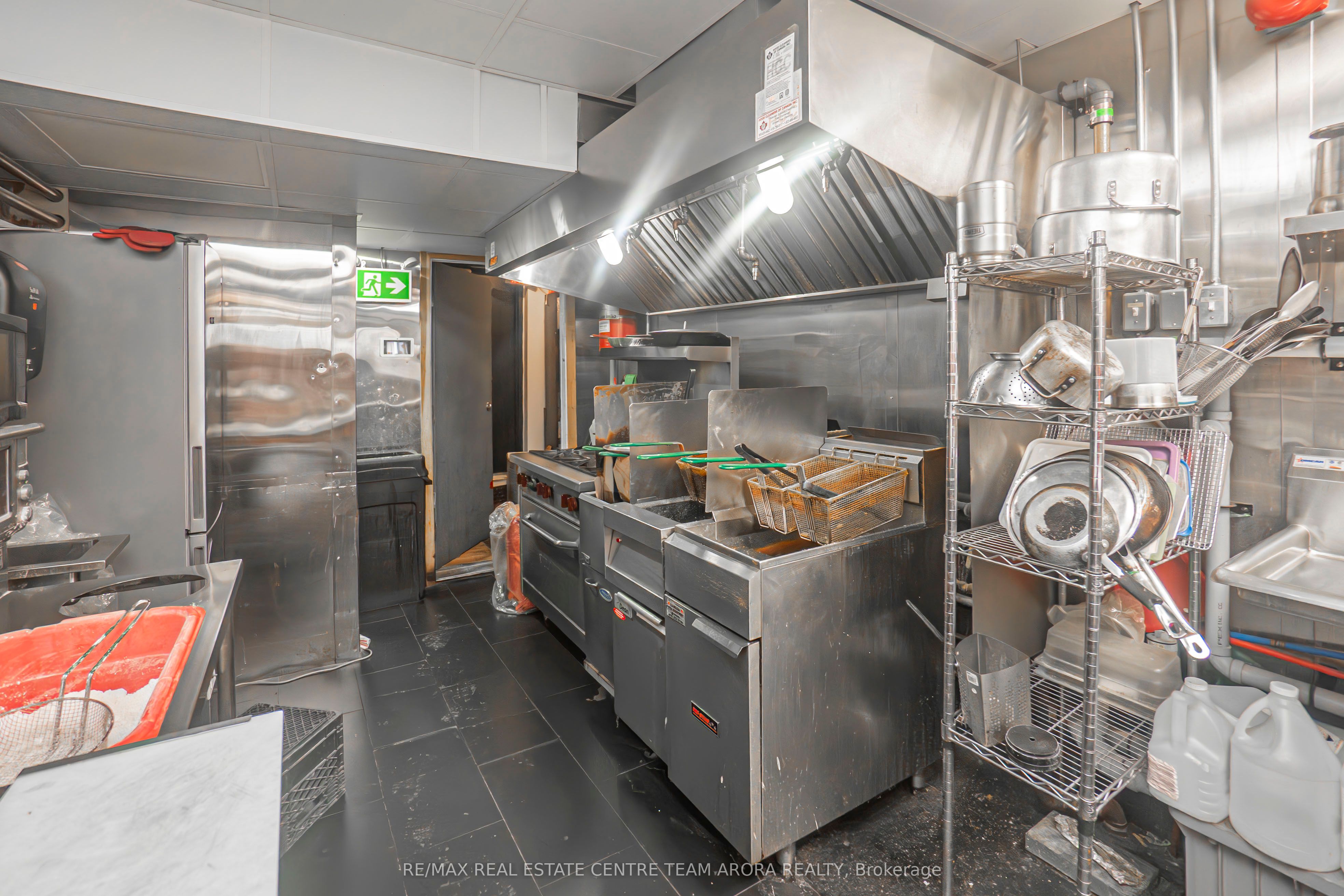 1172 Weston Road Property Photo 10