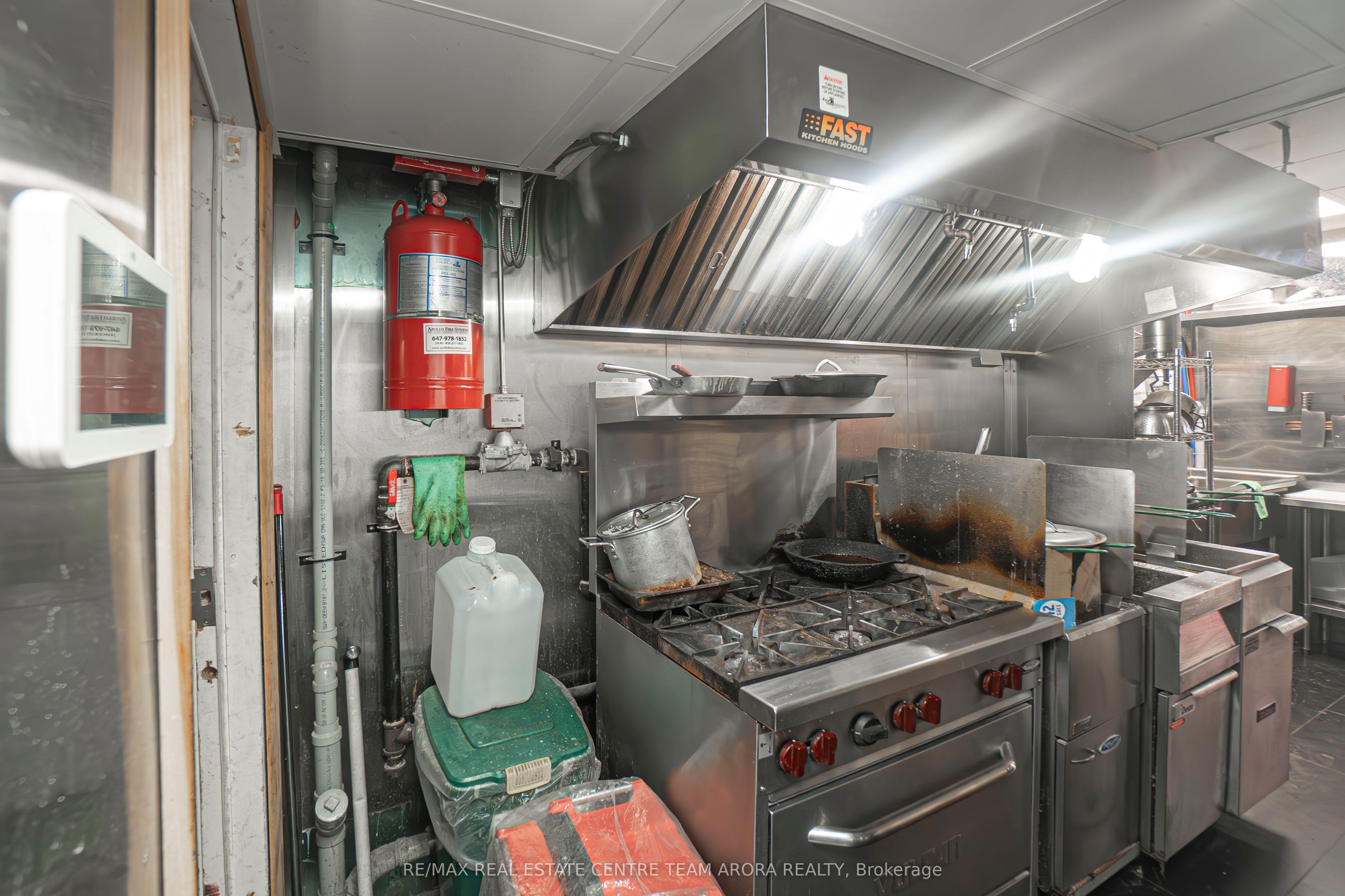 1172 Weston Road Property Photo 14