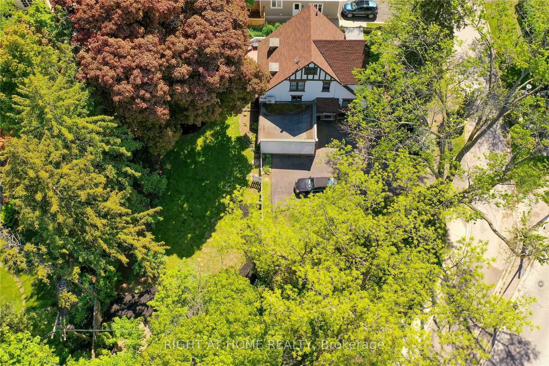 1064 Mohawk Road Property Photo 2