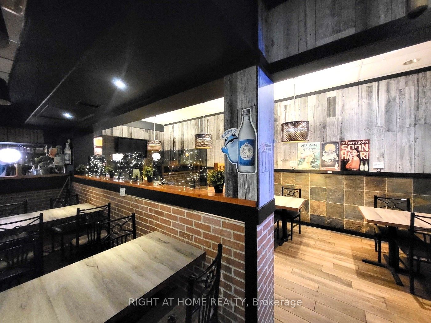 #7 - 169 Dundas Street Property Photo 3